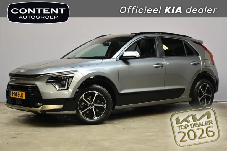 Kia Niro met kenteken R-083-JJ – vooraanzicht