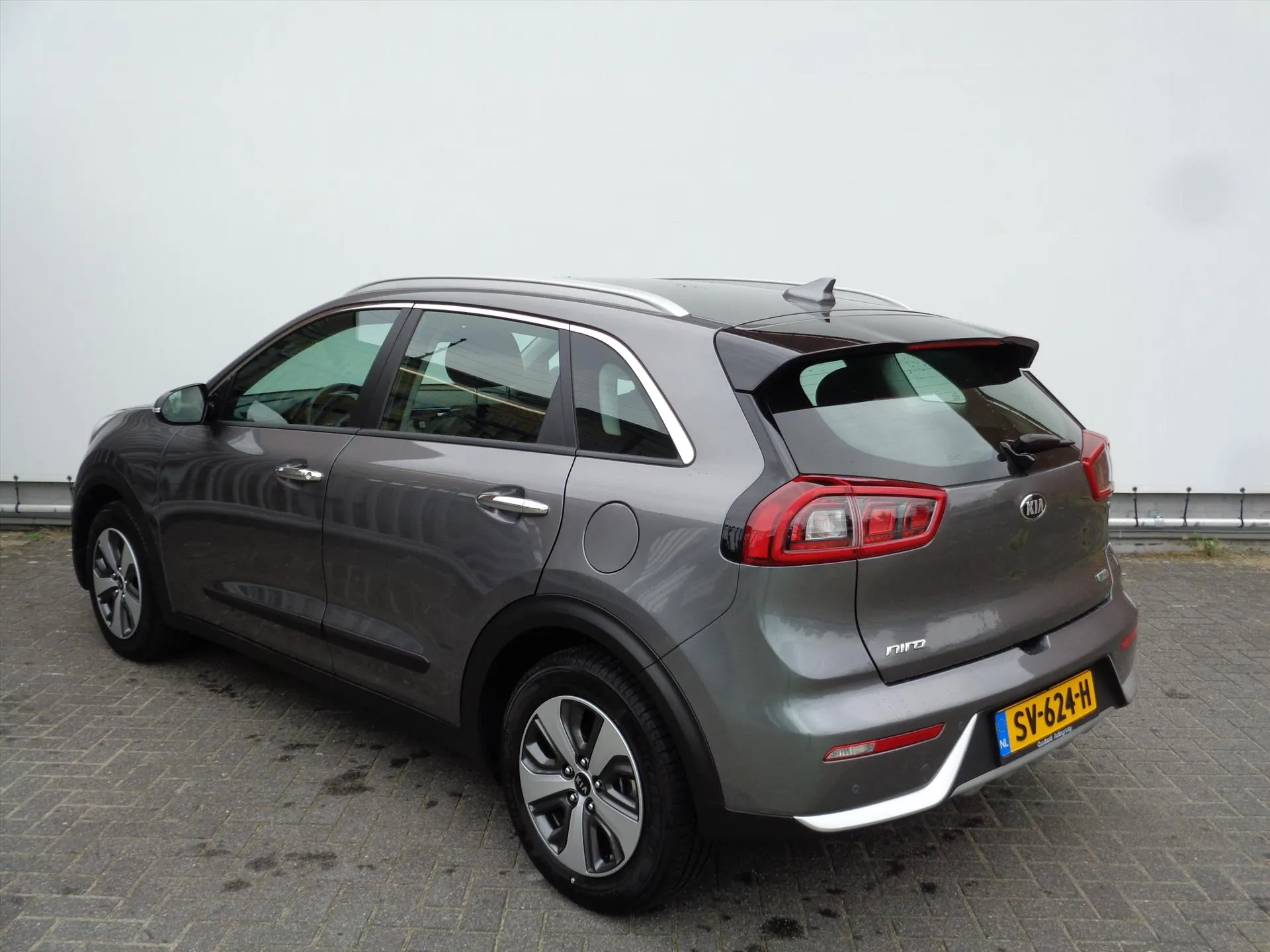Kia Niro met kenteken SV-624-H – detailfoto