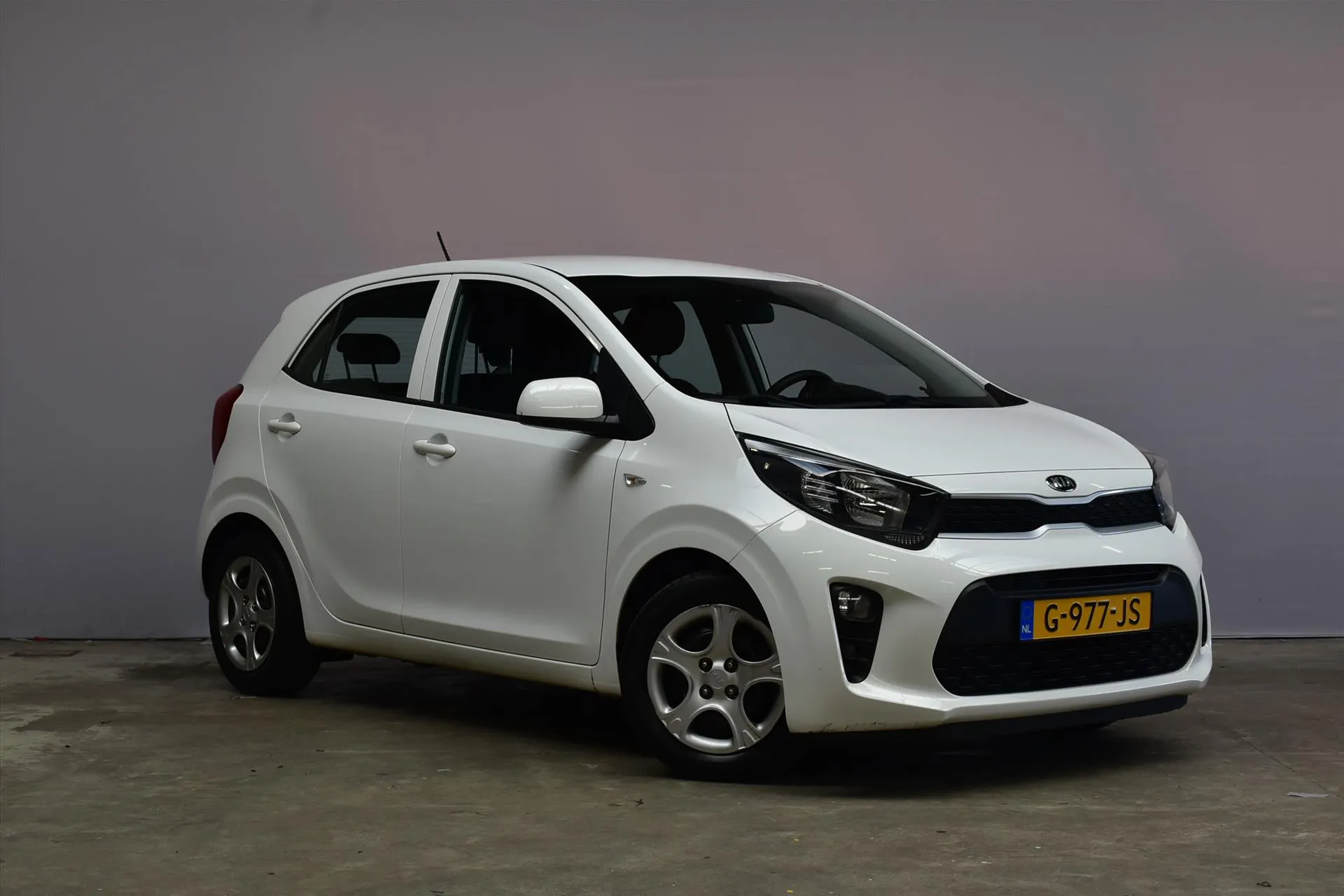 Kia Picanto met kenteken G-977-JS – interieur