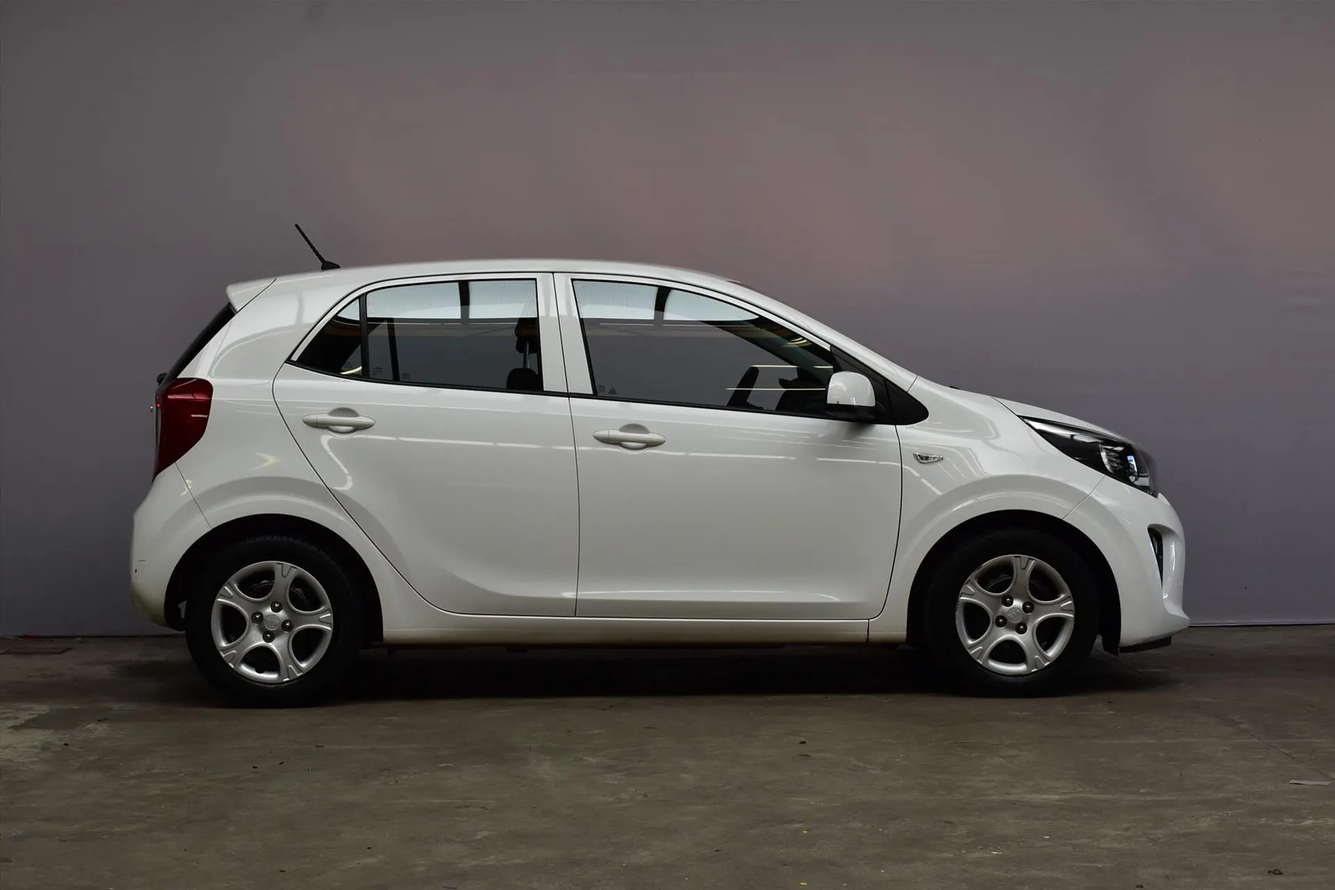 Kia Picanto met kenteken G-977-JS – dashboard