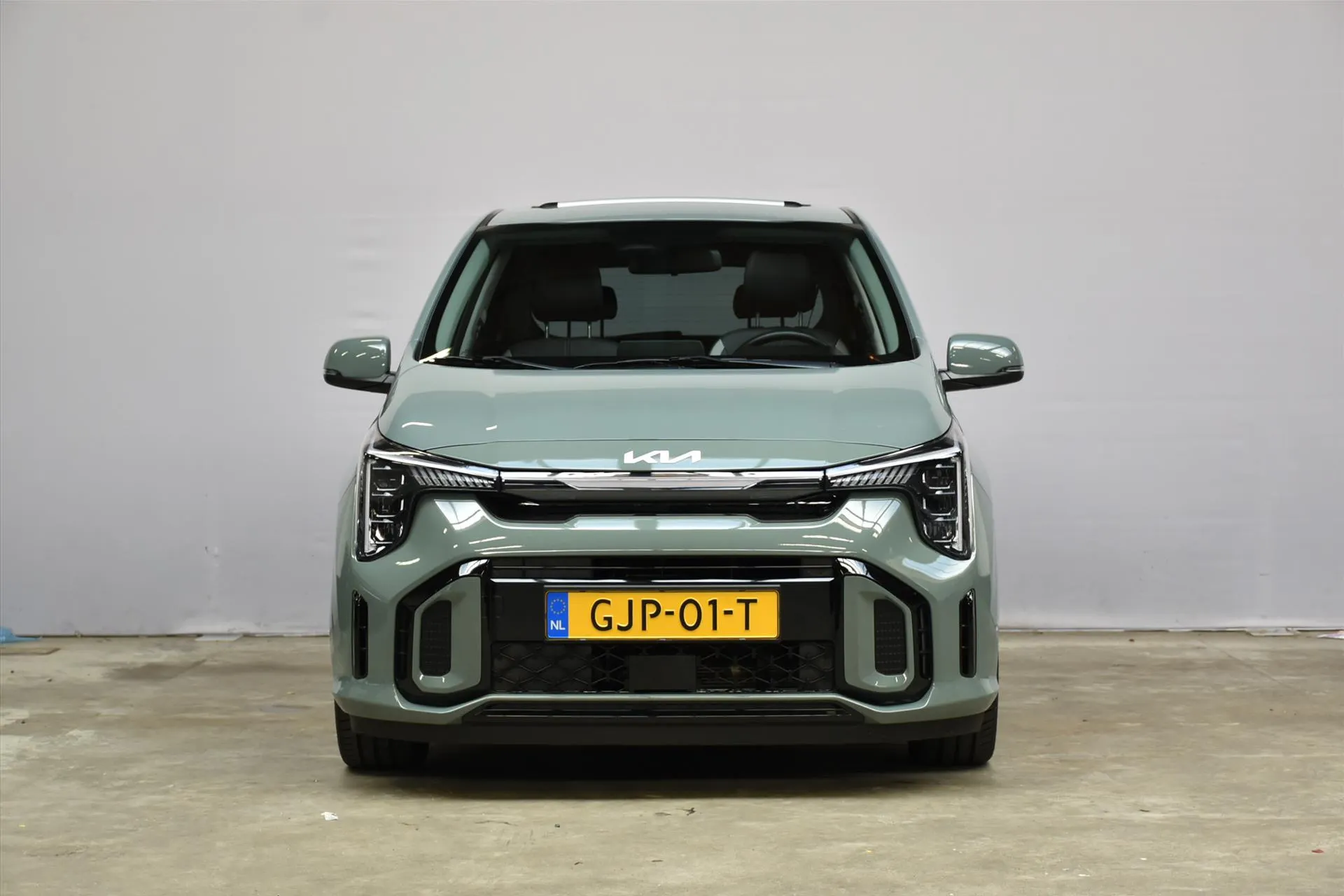Kia Picanto met kenteken GJP-01-T – achteraanzicht