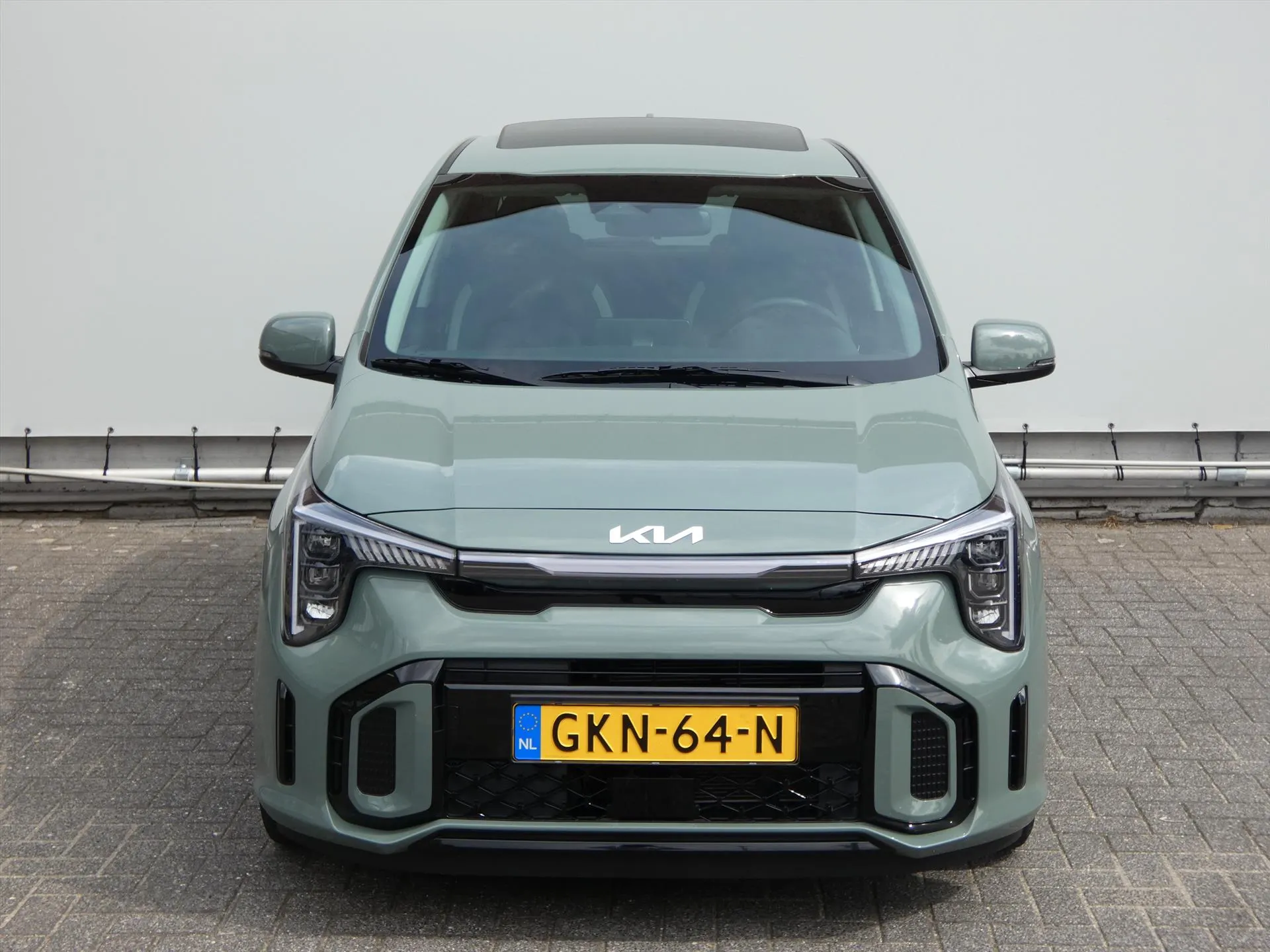 Kia Picanto met kenteken GKN-64-N – achteraanzicht