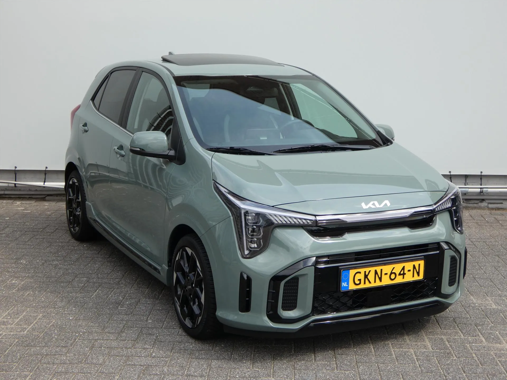 Kia Picanto met kenteken GKN-64-N – interieur
