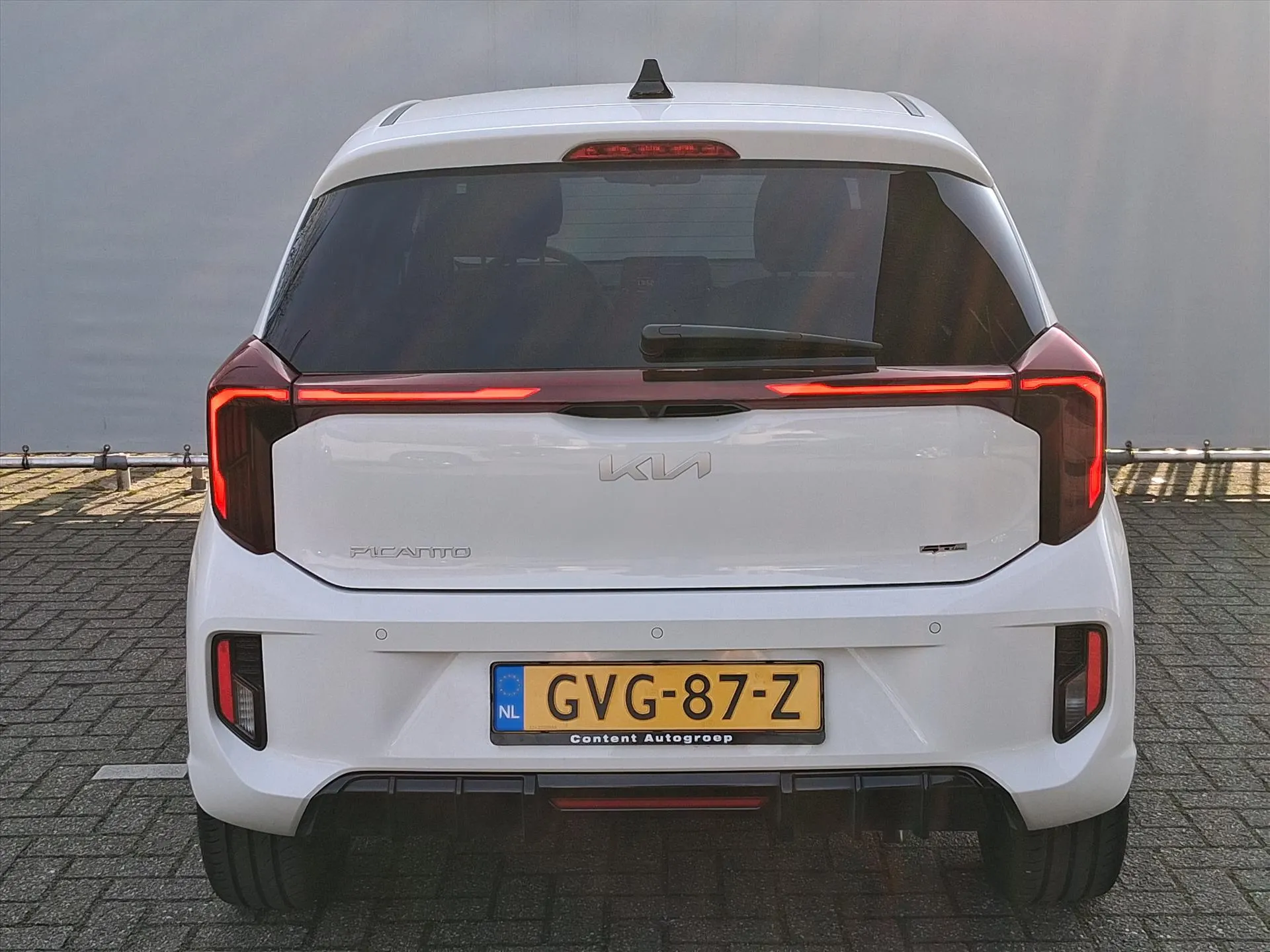 Kia Picanto met kenteken GVG-87-Z – interieur