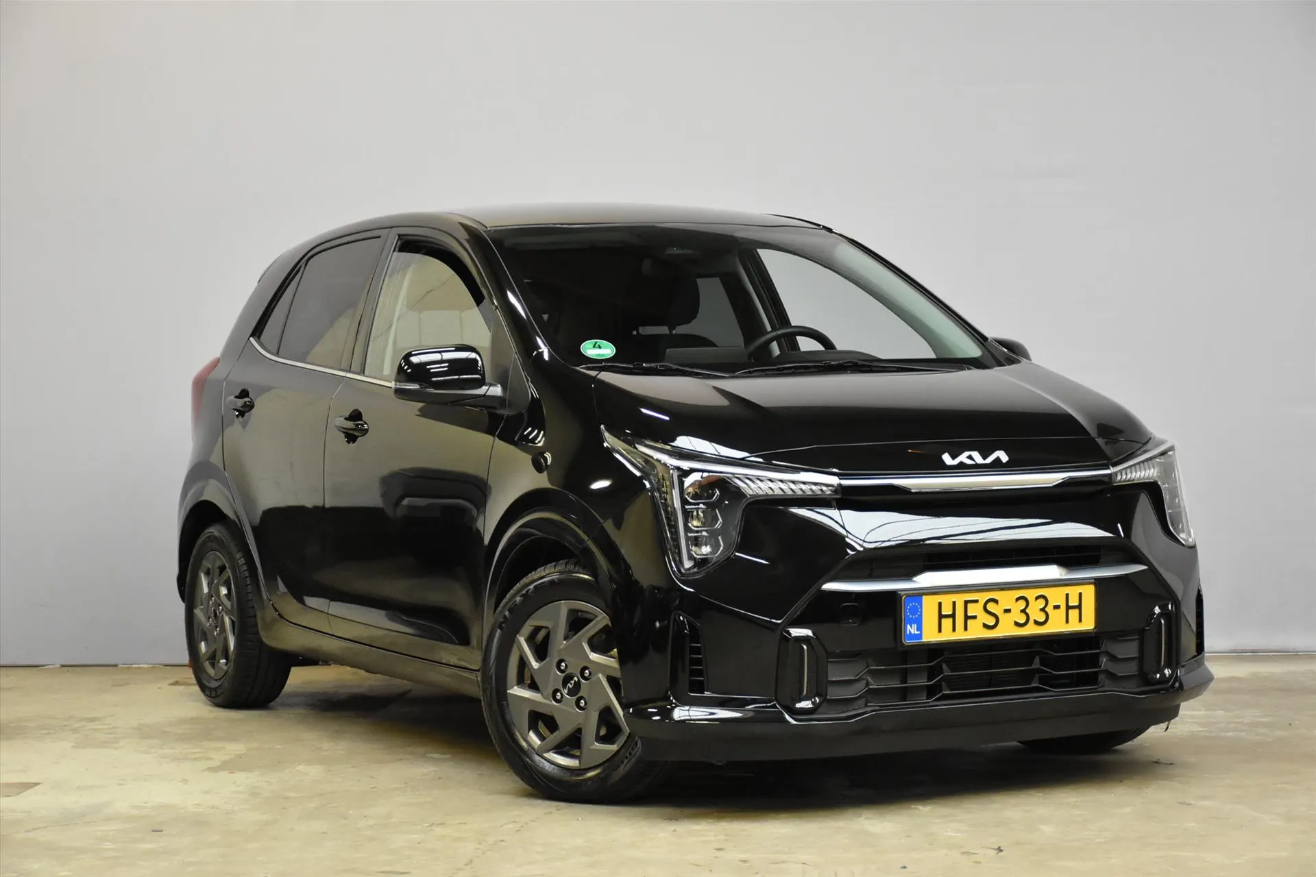 Kia Picanto met kenteken HFS-33-H – interieur