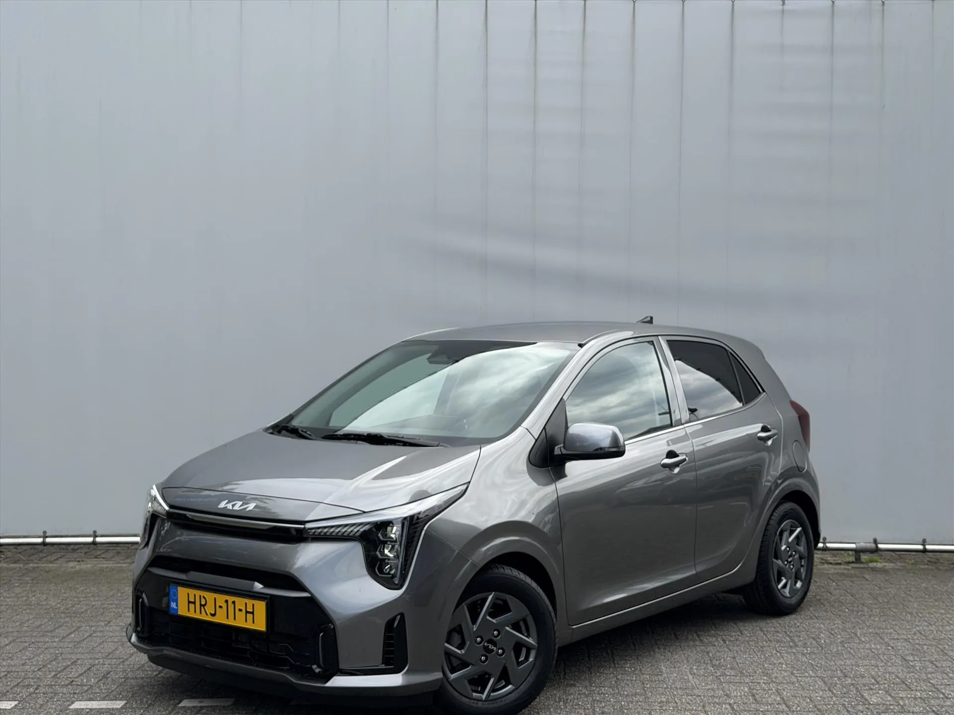 Kia Picanto met kenteken HRJ-11-H – achteraanzicht
