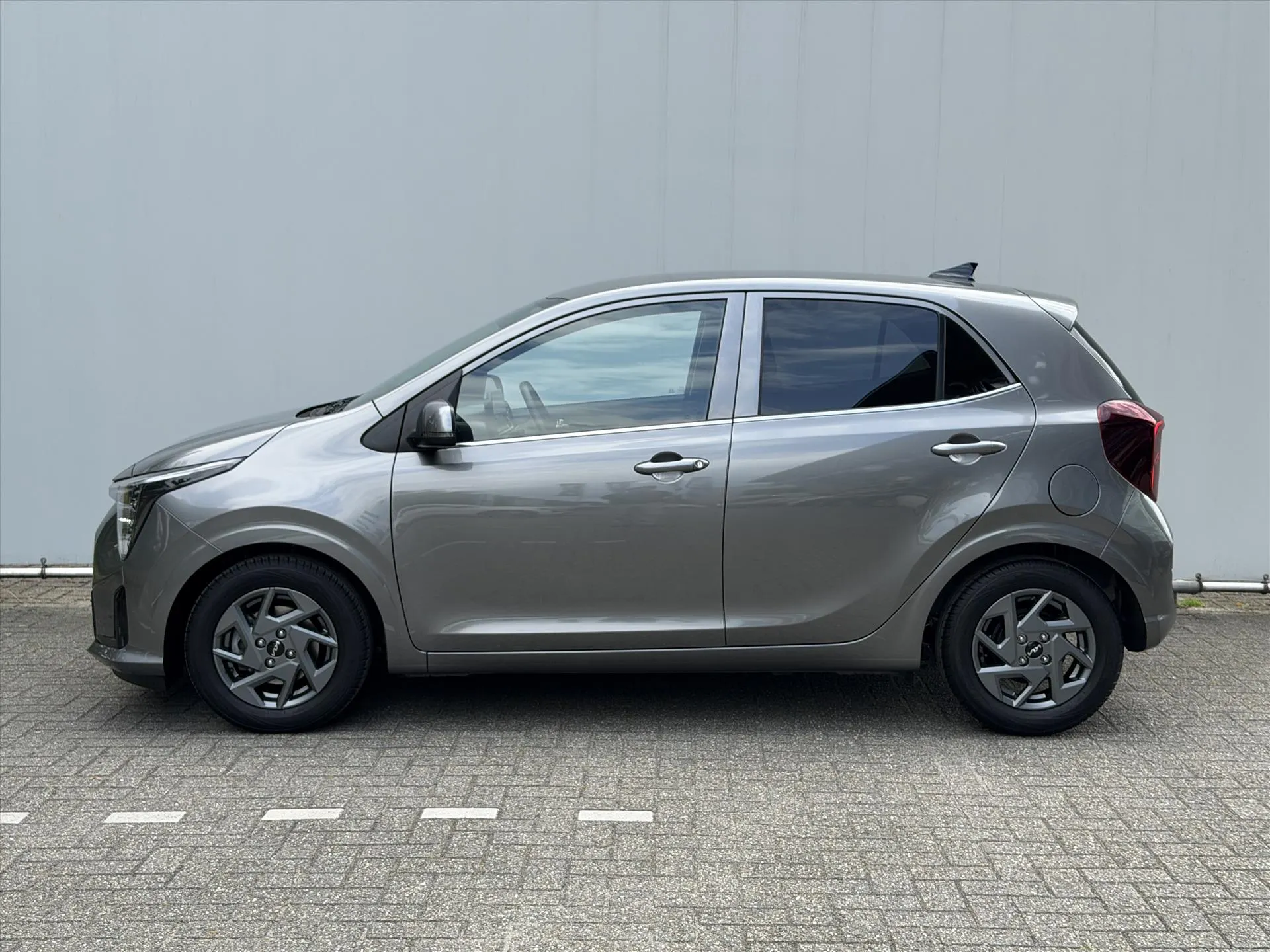 Kia Picanto met kenteken HRJ-11-H – interieur