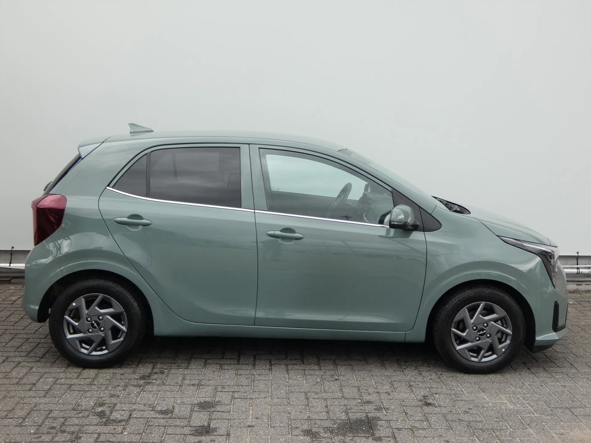 Kia Picanto met kenteken HRV-50-N – dashboard