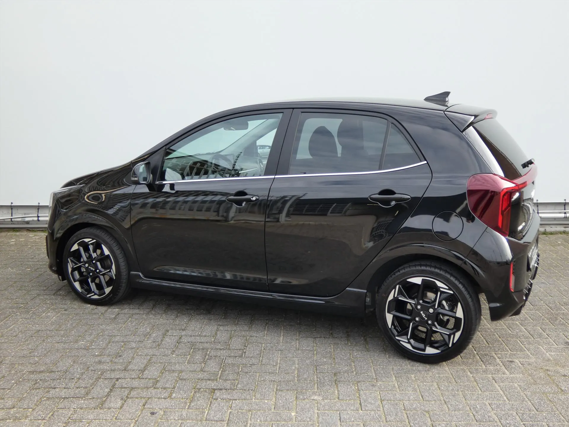 Kia Picanto met kenteken KBL-49-S – achteraanzicht