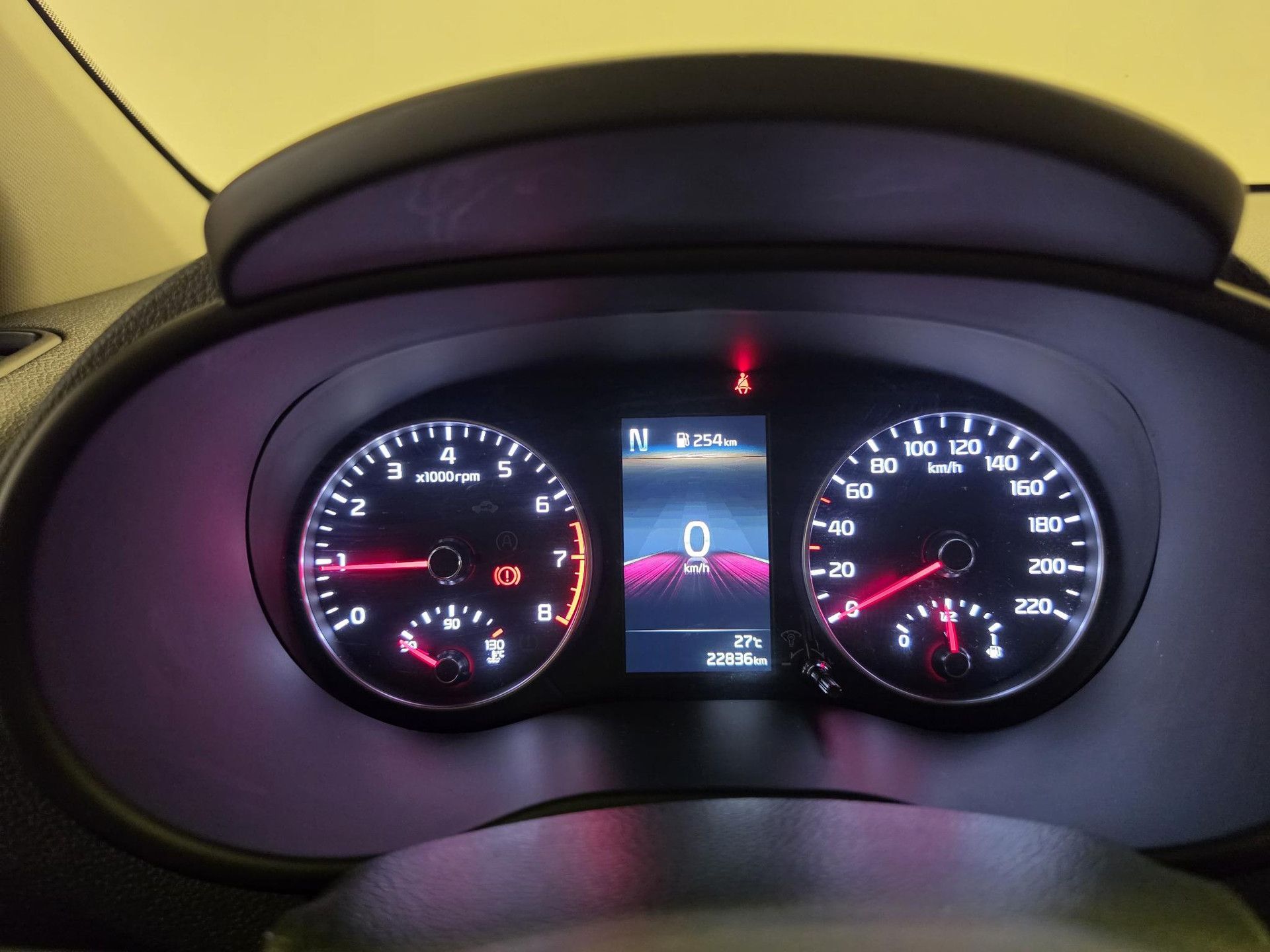 Kia Picanto met kenteken T-128-BR – dashboard