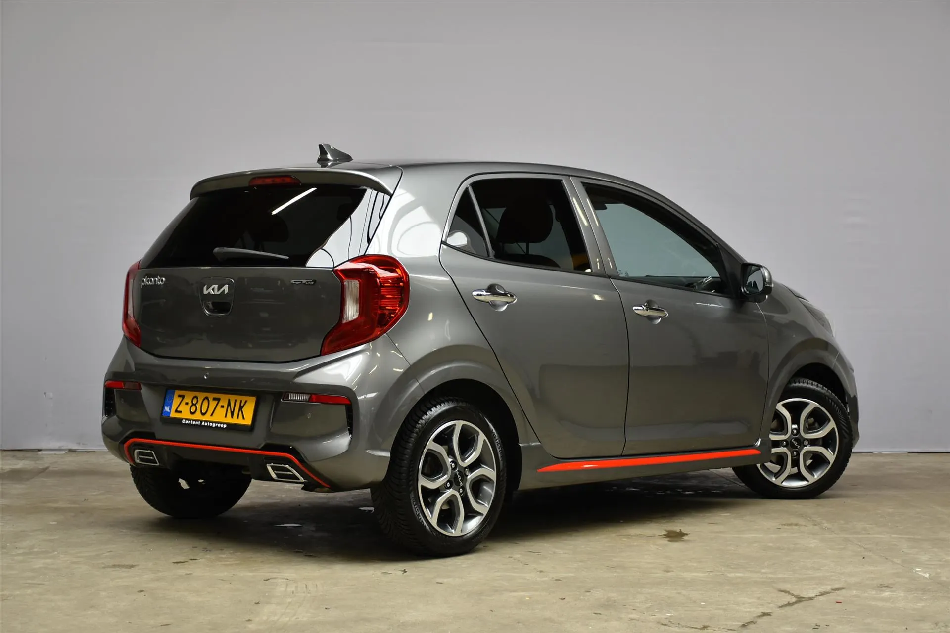 Kia Picanto met kenteken Z-807-NK – detailfoto
