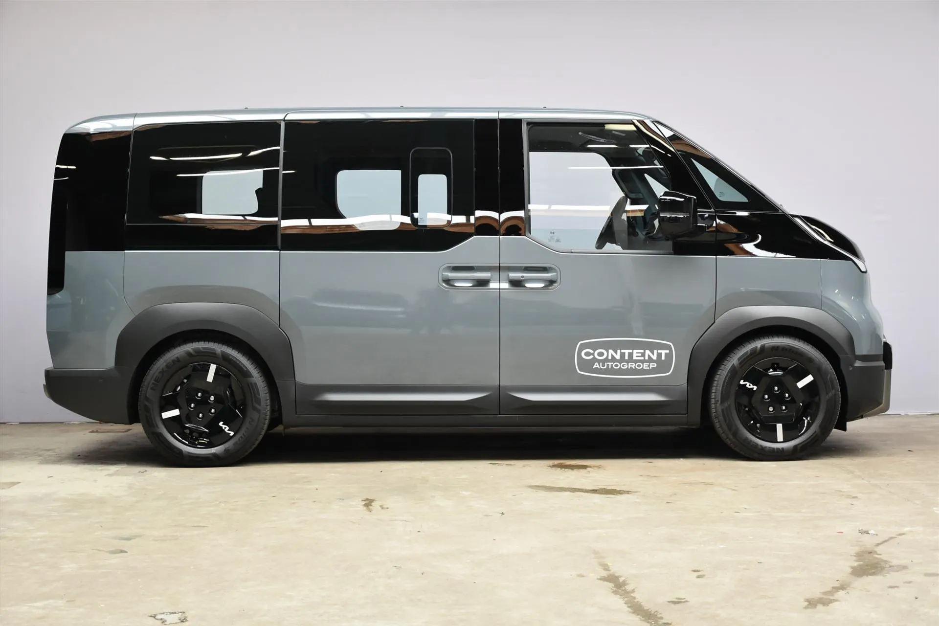 Kia PV5 met kenteken KSB-39-B – autofoto 4