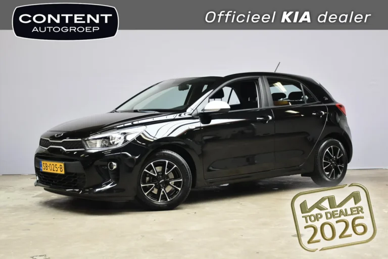 Kia Rio met kenteken SB-025-B – vooraanzicht