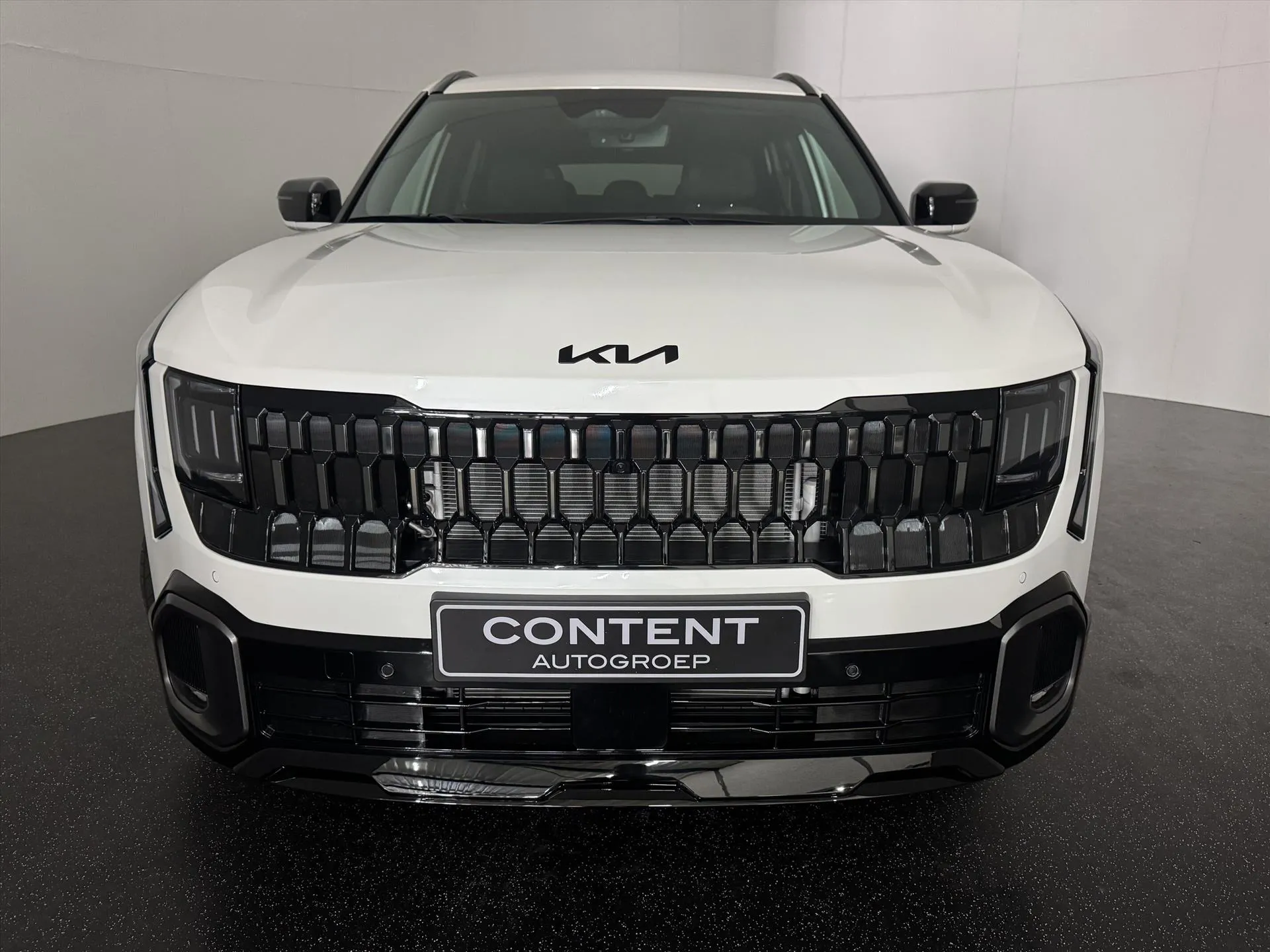 Kia Seltos met kenteken 77783 – achteraanzicht