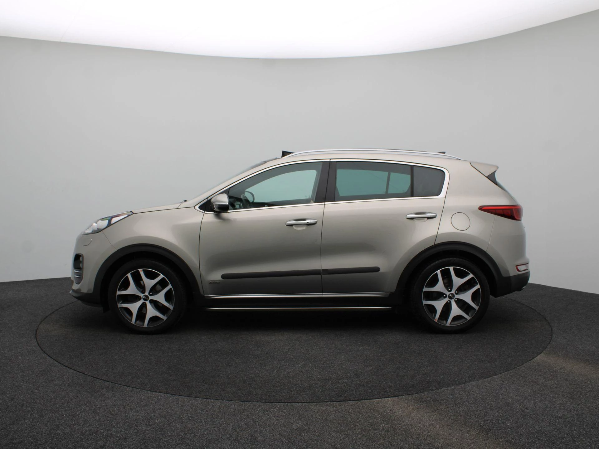 Kia Sportage met kenteken 75100 – autofoto 5