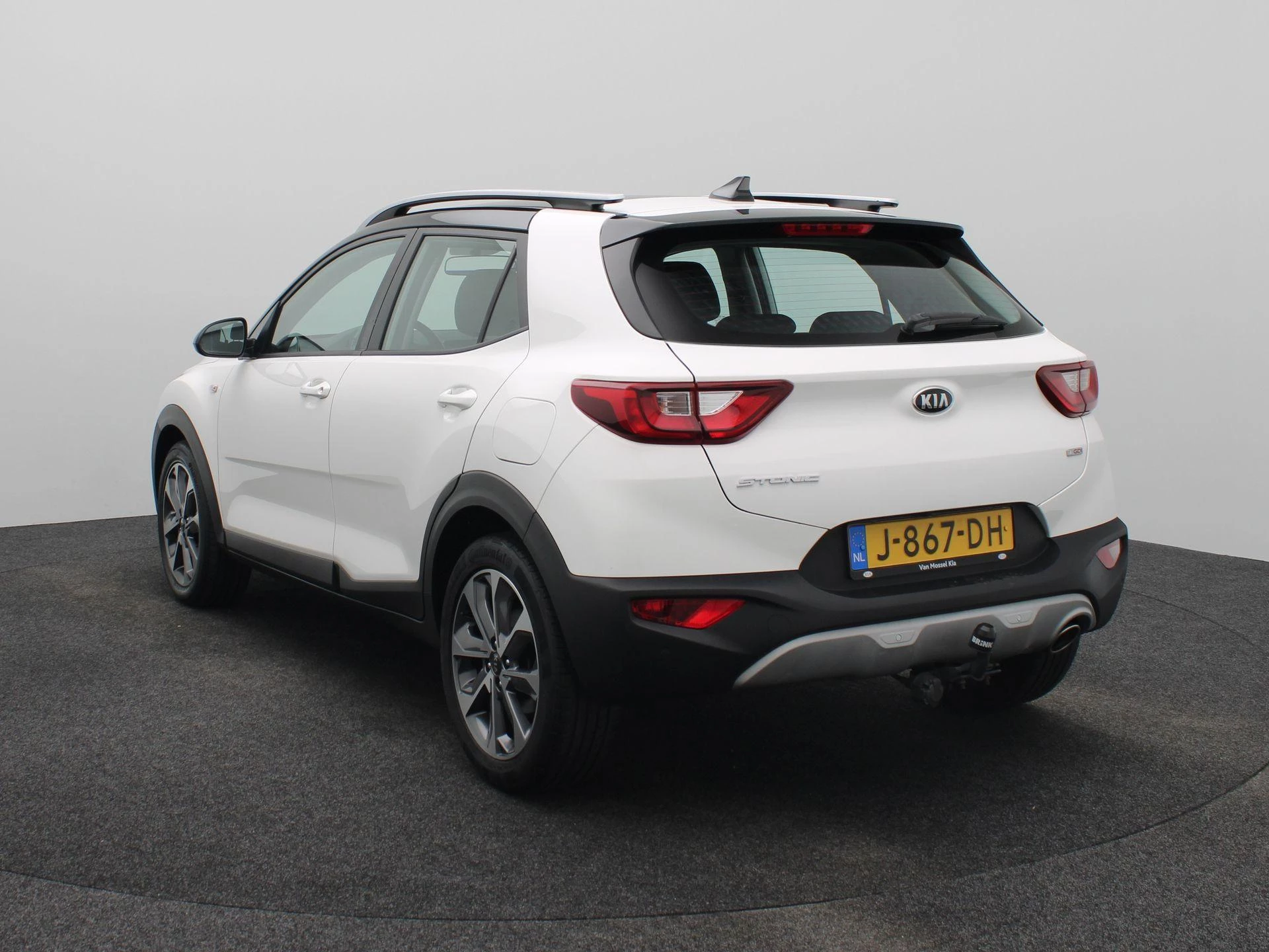 Kia Stonic met kenteken 61100 – autofoto 5