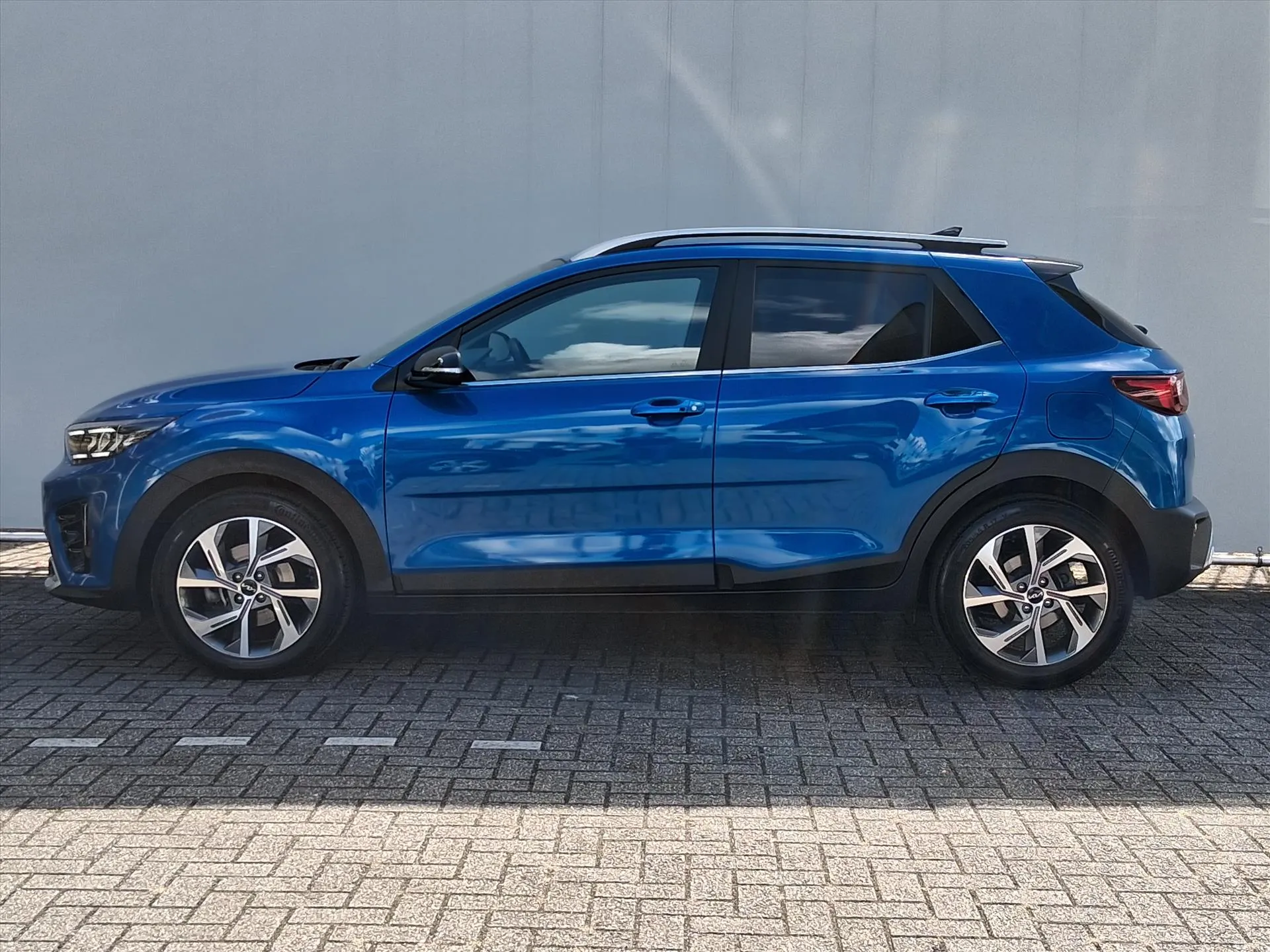 Kia Stonic met kenteken GJP-97-T – achteraanzicht