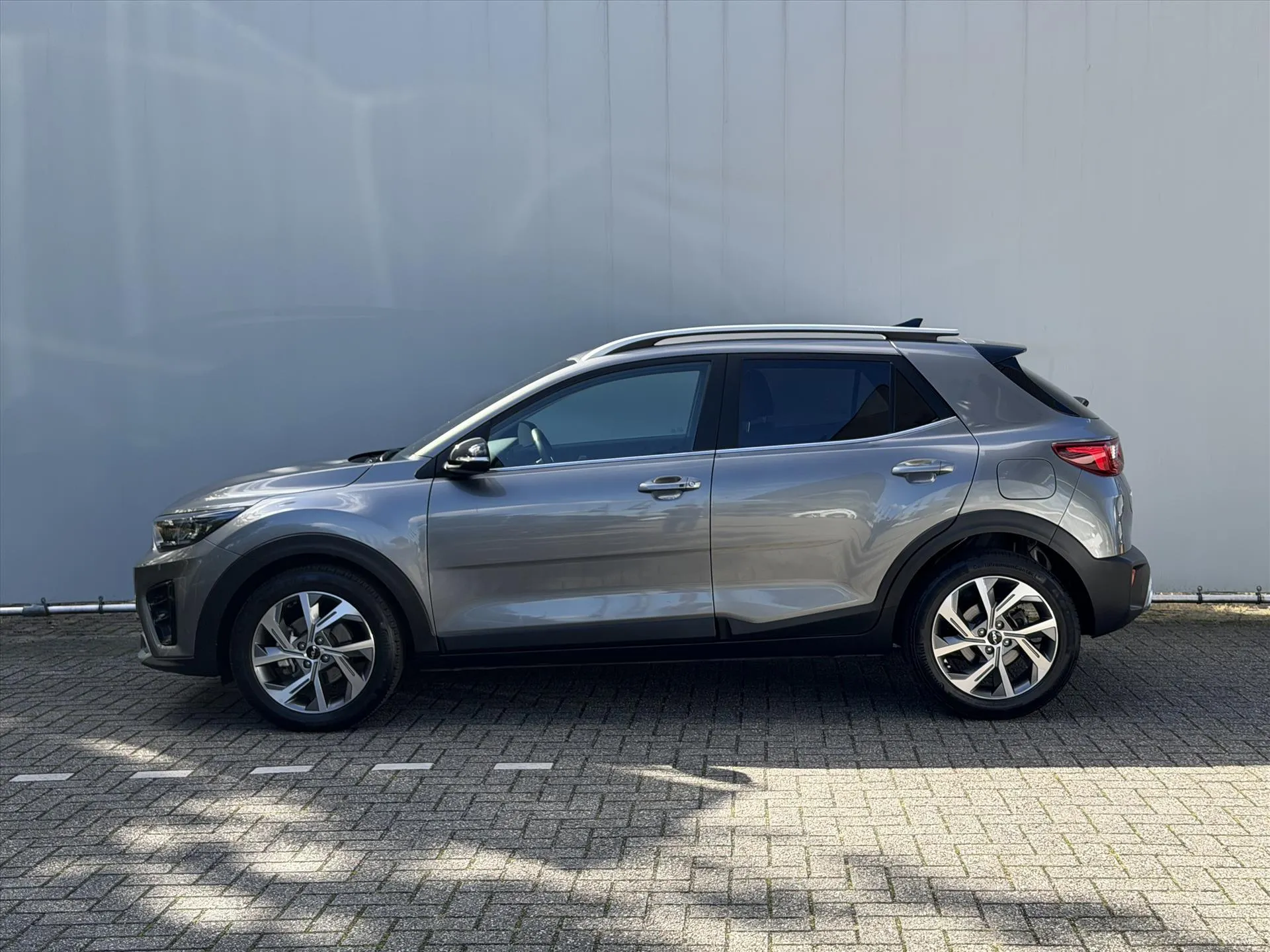 Kia Stonic met kenteken HSP-49-D – achteraanzicht