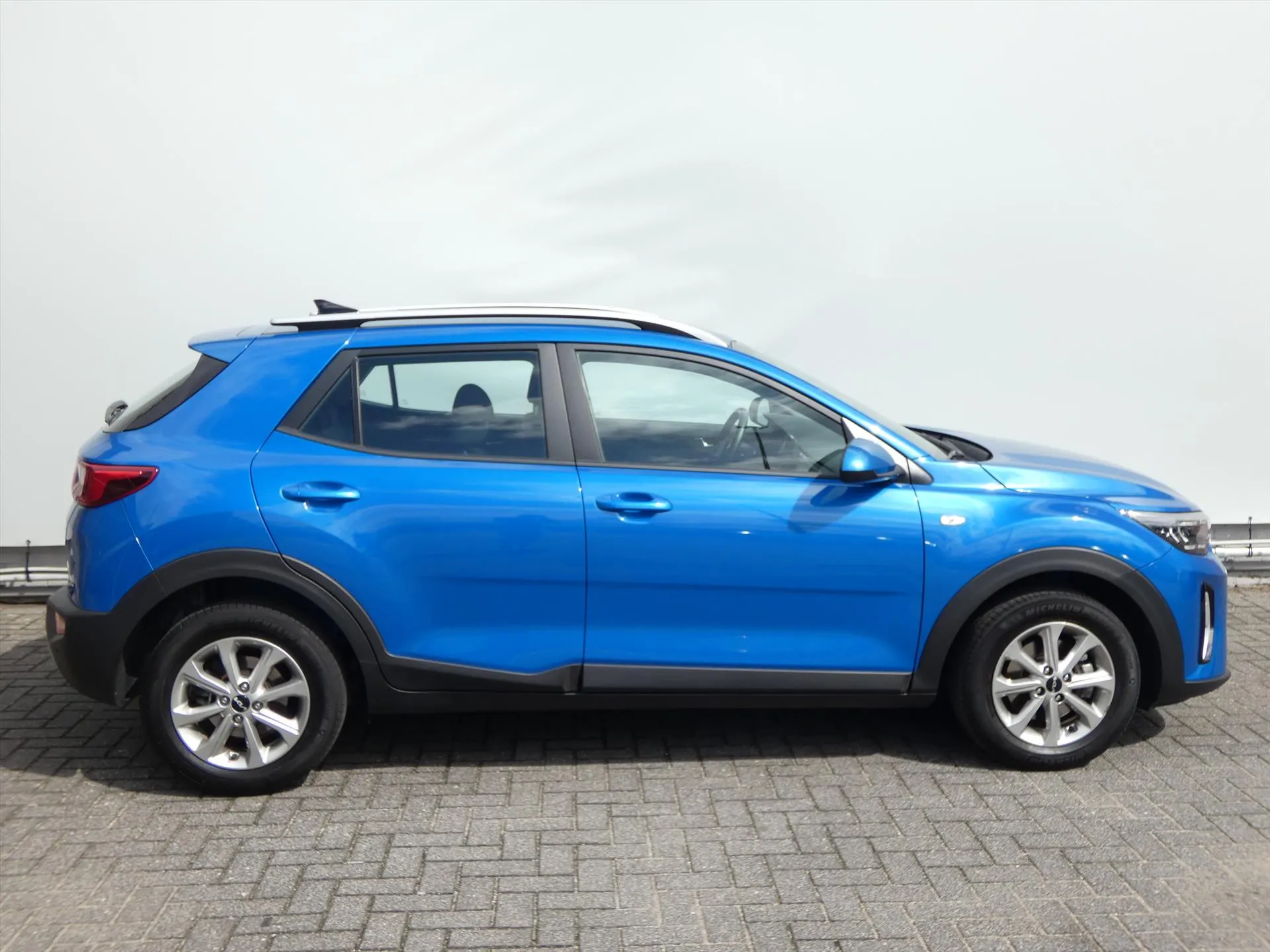 Kia Stonic met kenteken HTZ-64-K – dashboard