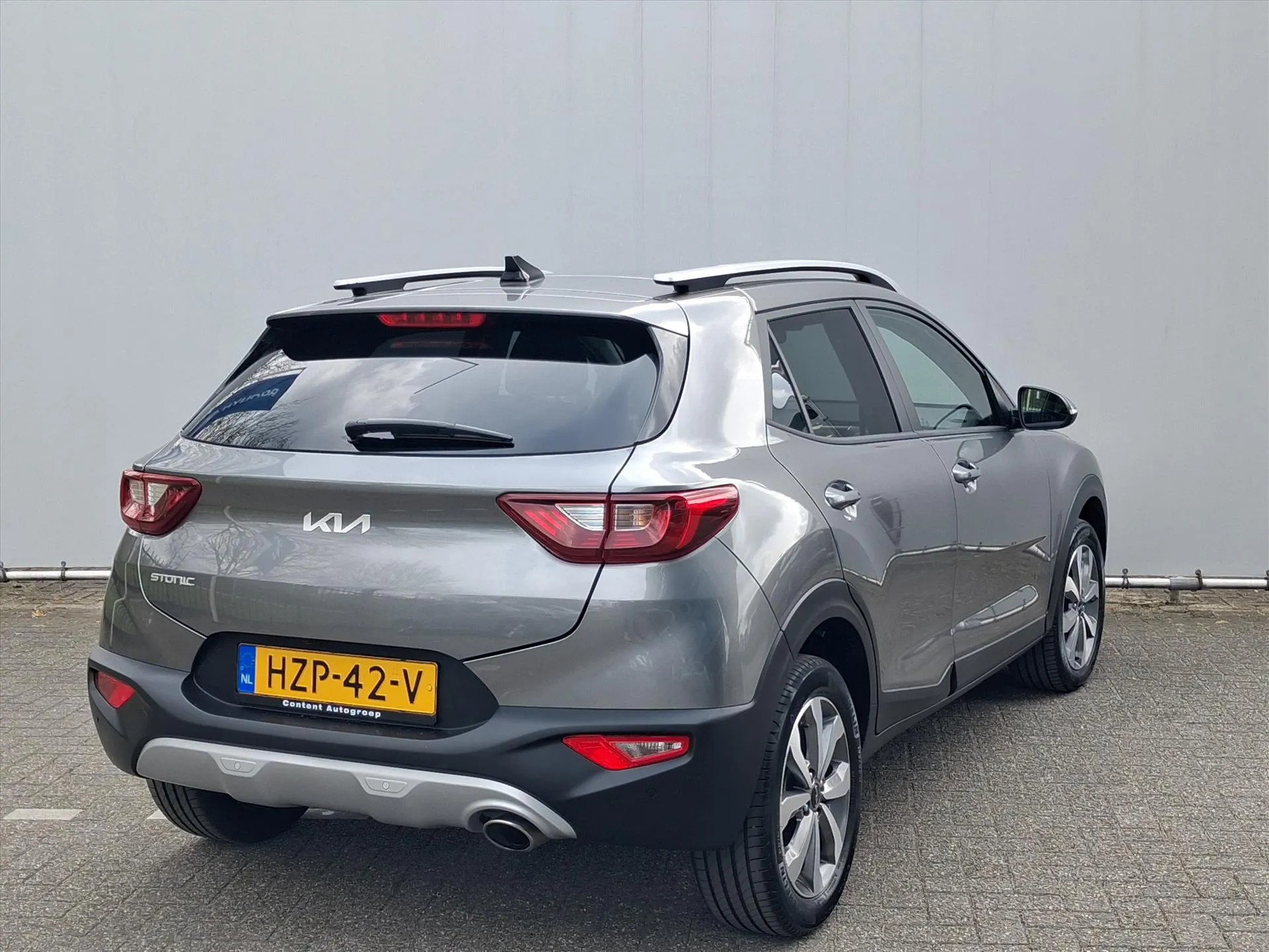 Kia Stonic met kenteken HZP-42-V – dashboard