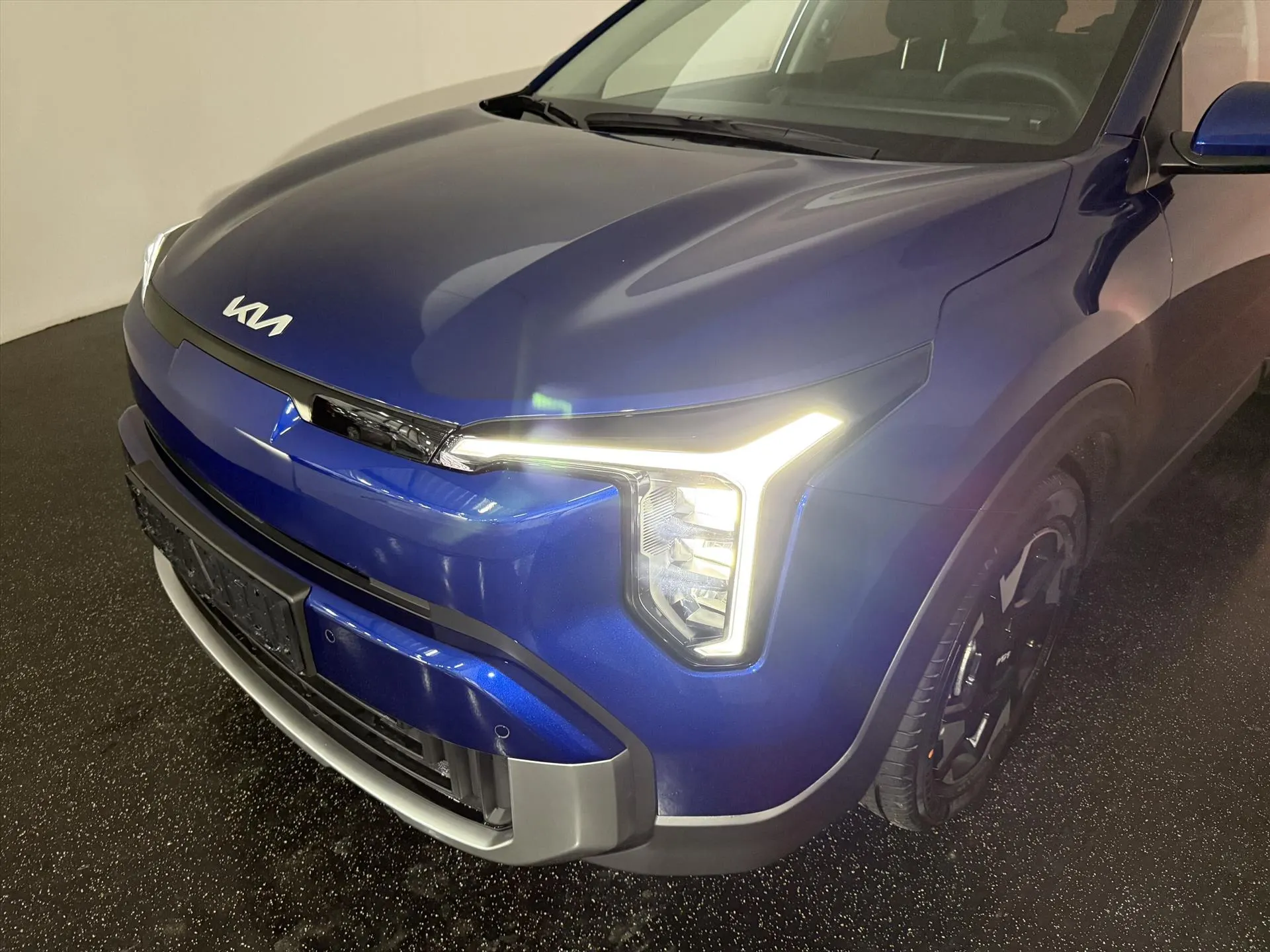 Kia Stonic met kenteken JXH-08-F – achteraanzicht