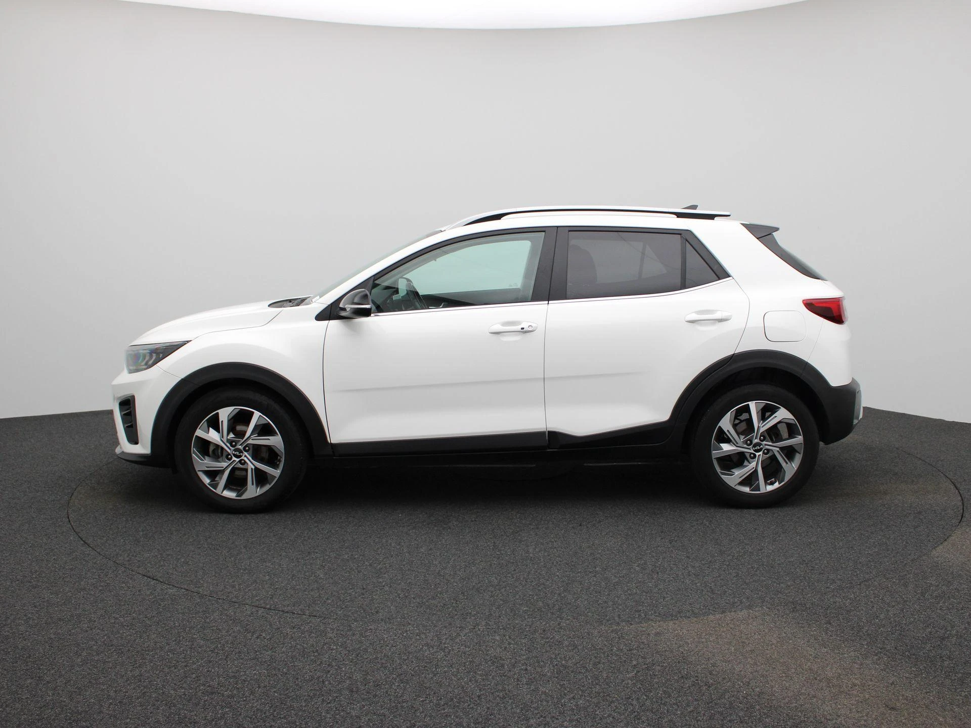 Kia Stonic met kenteken T-500-BF – autofoto 4