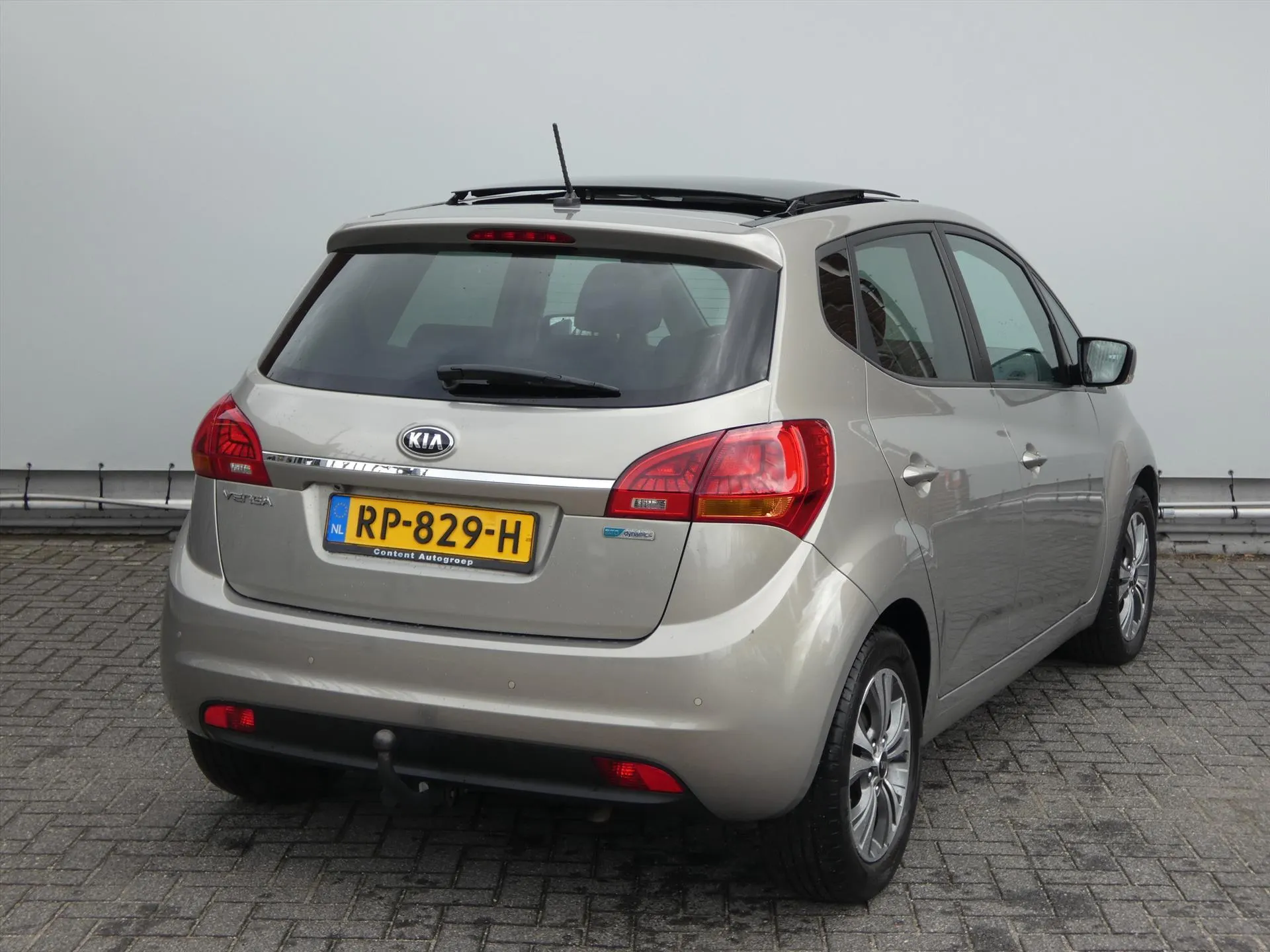 Kia Venga met kenteken RP-829-H – detailfoto