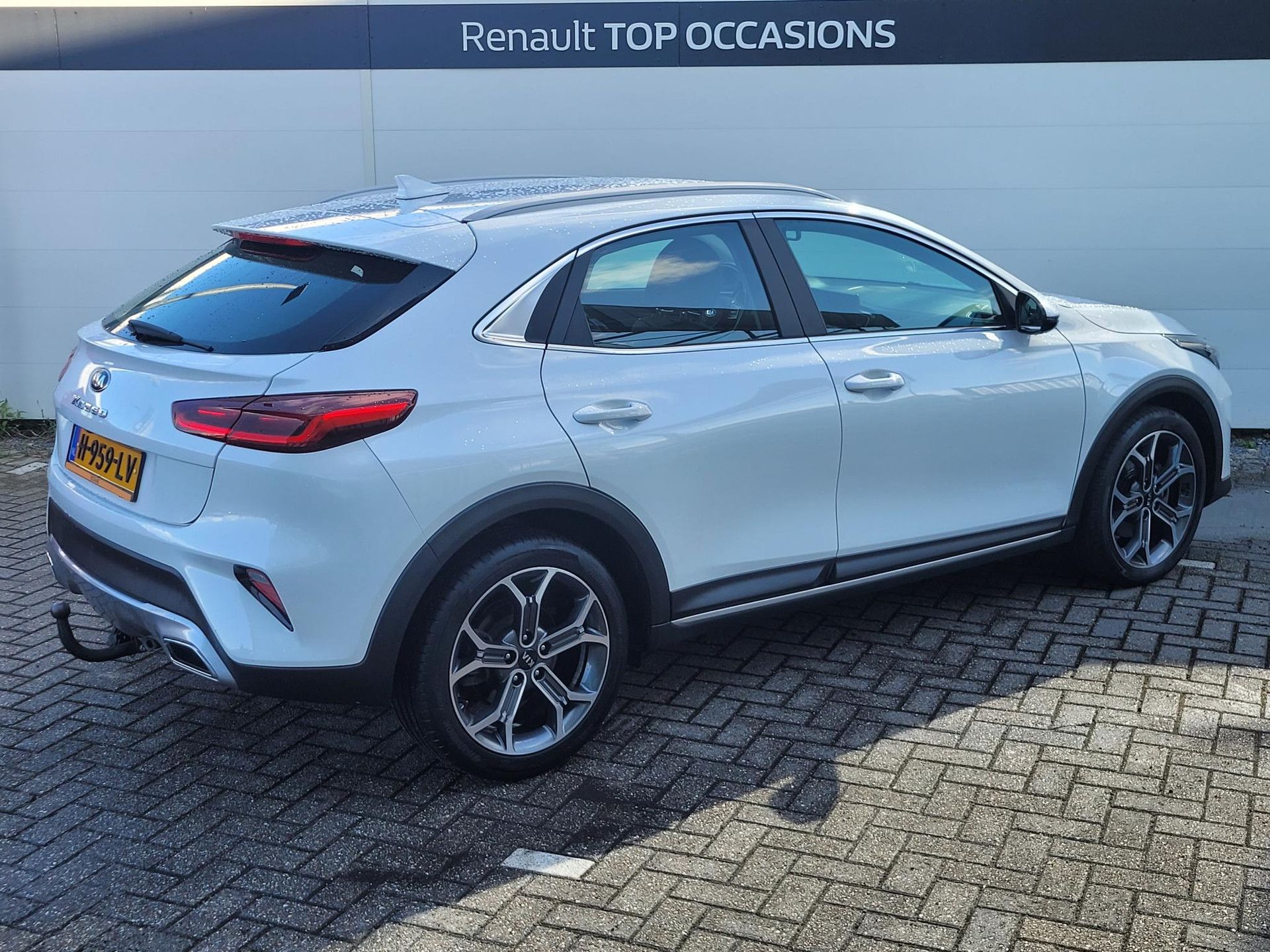 Kia Xceed met kenteken H-959-LV – achteraanzicht