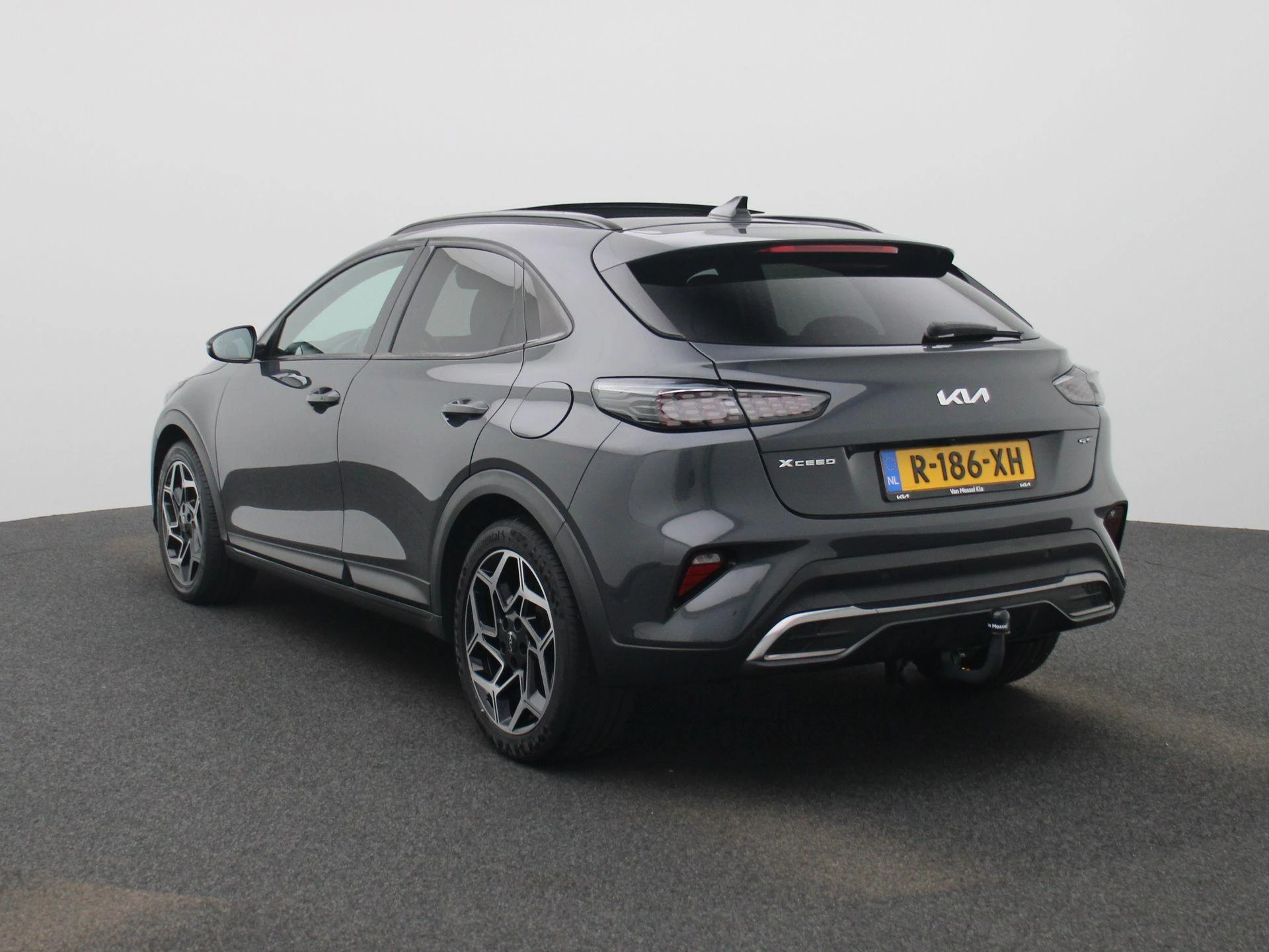 Kia Xceed met kenteken R-186-XH – autofoto 3