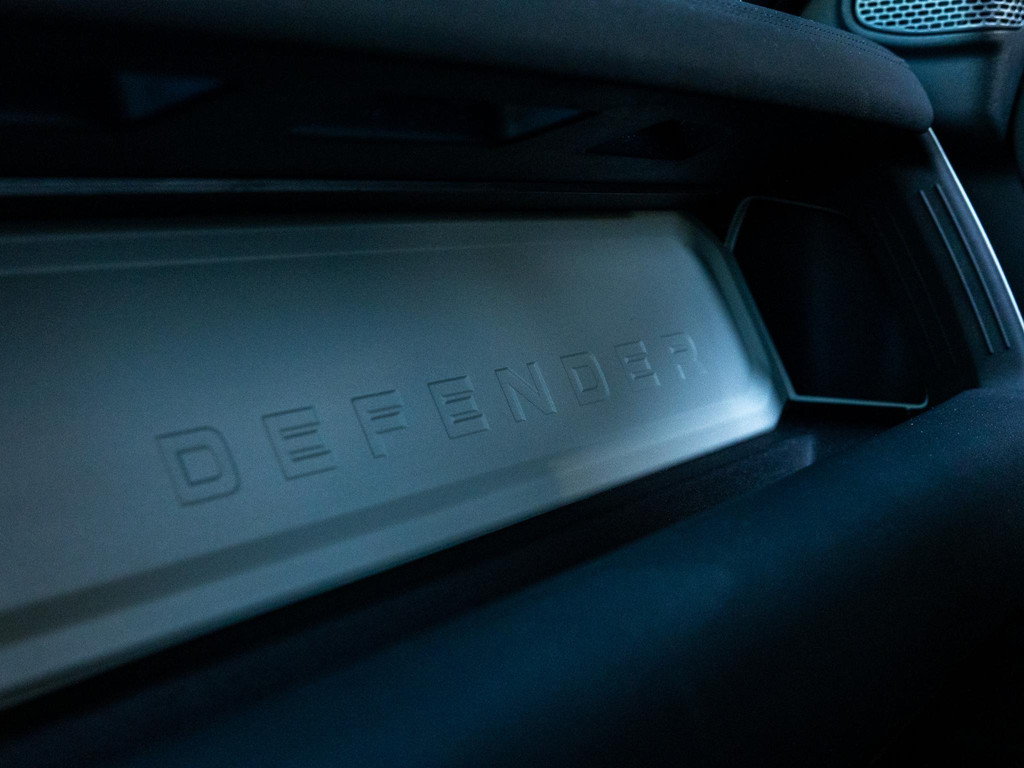 Land Rover Defender – achteraanzicht