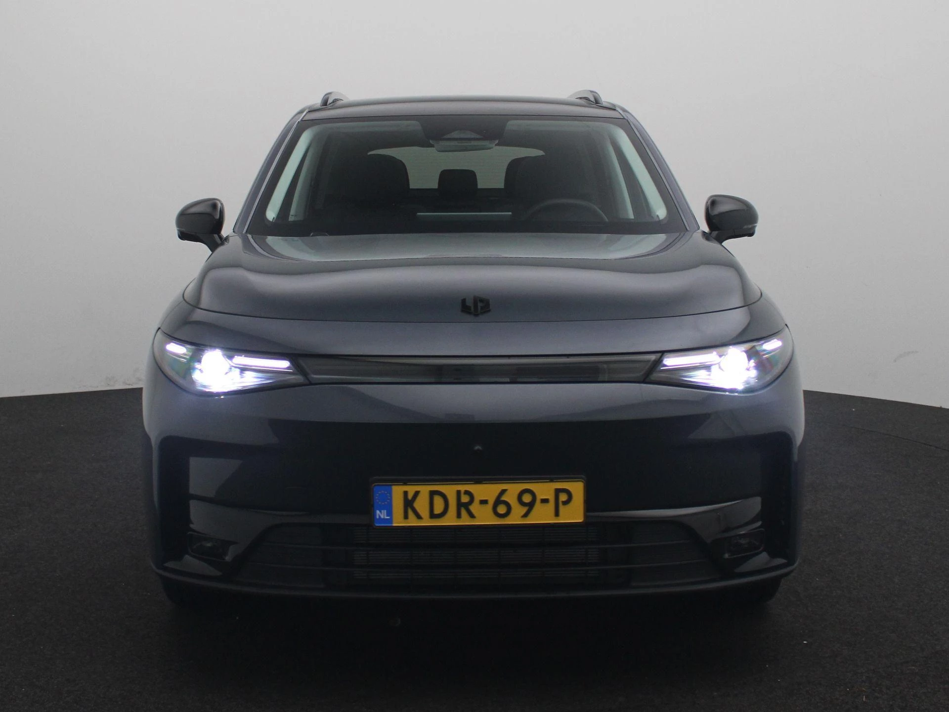 Leapmotor C10 met kenteken KDR-69-P – autofoto 4