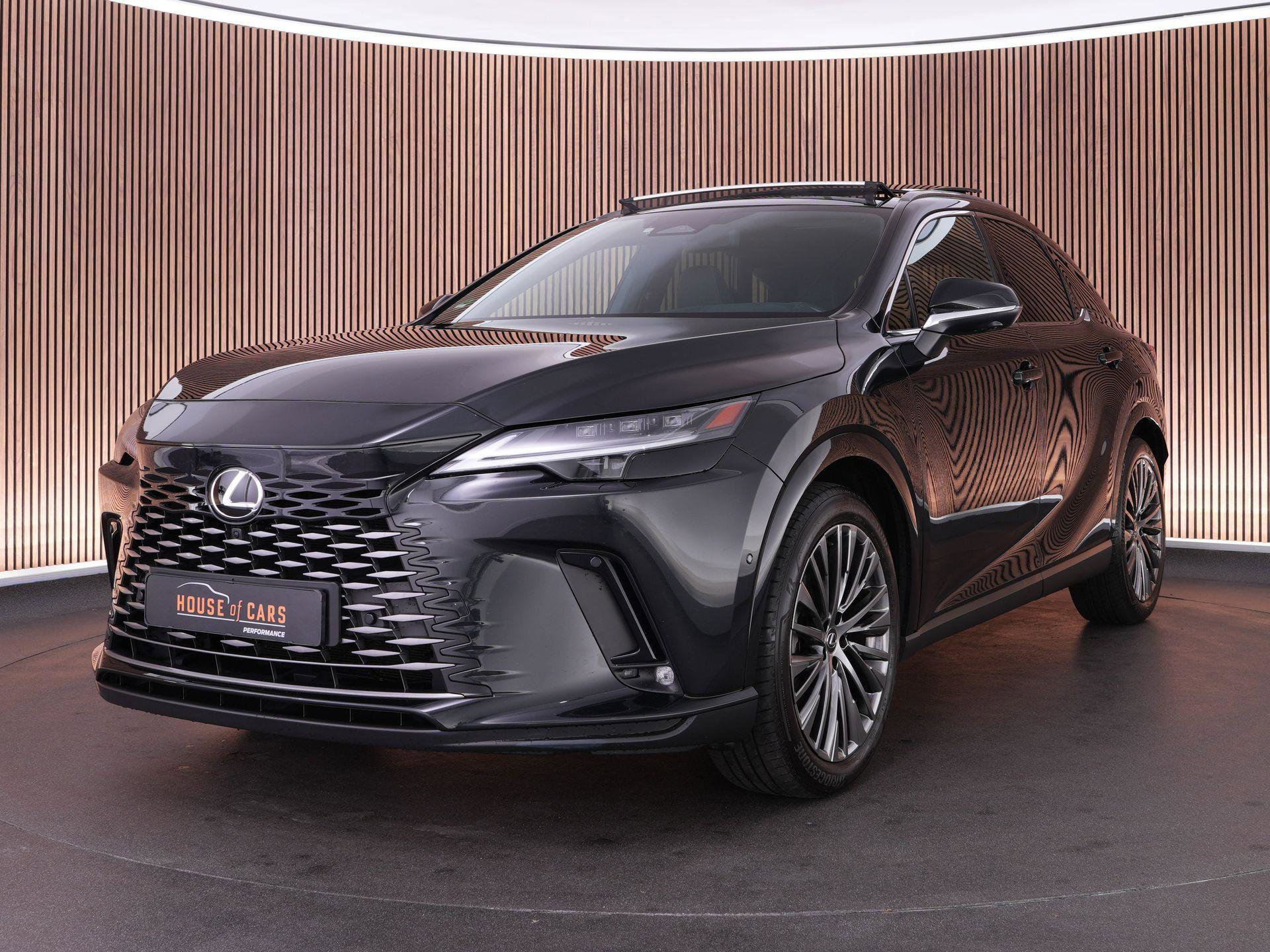 Lexus RX – vooraanzicht