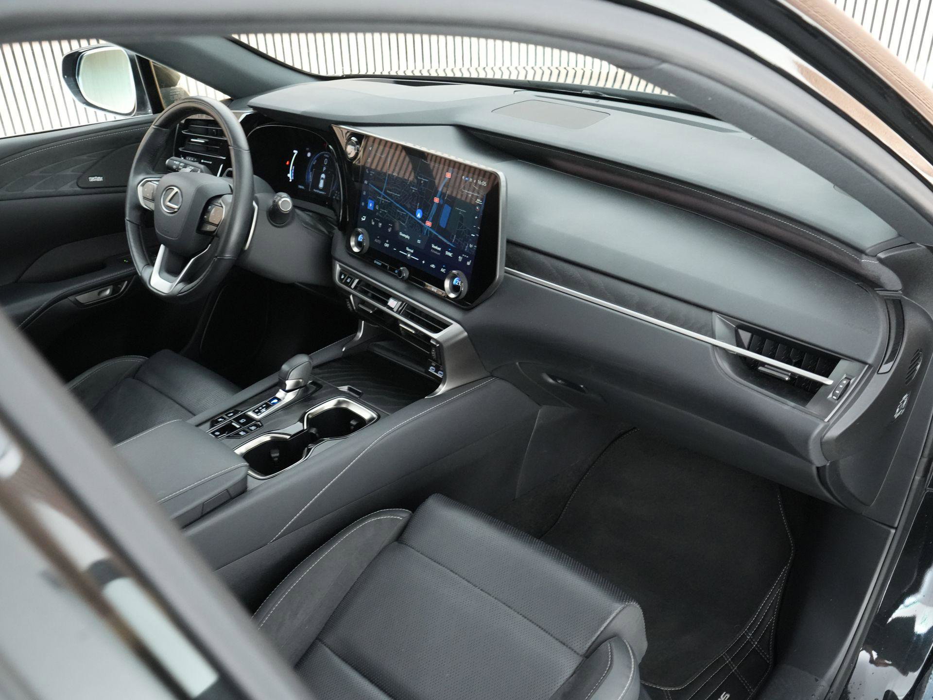 Lexus RX – interieur