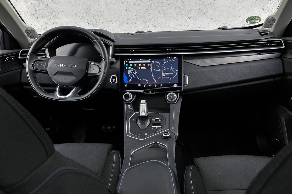 Lynk & Co 1 – dashboard