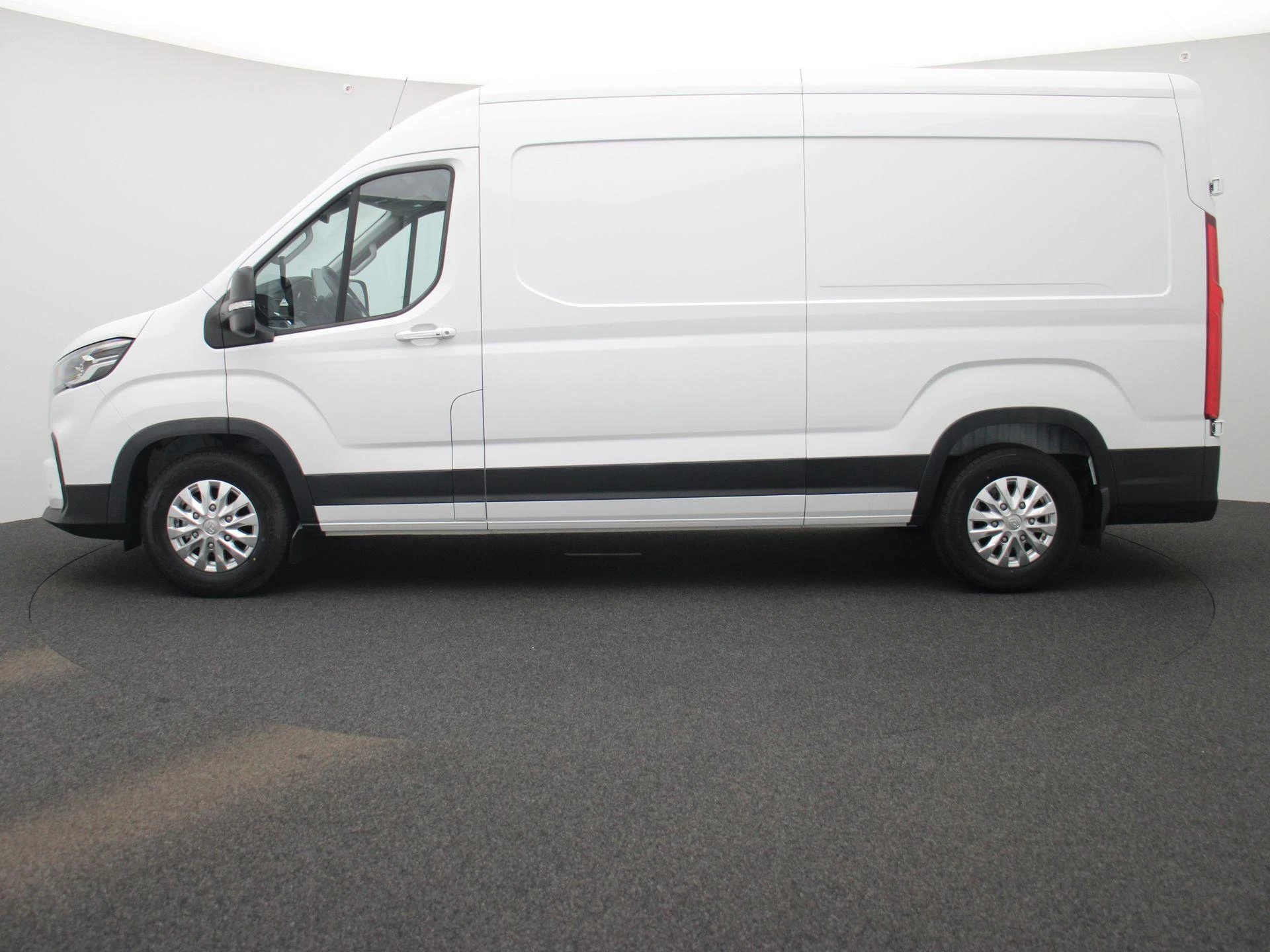 Maxus eDeliver9 – autofoto 5