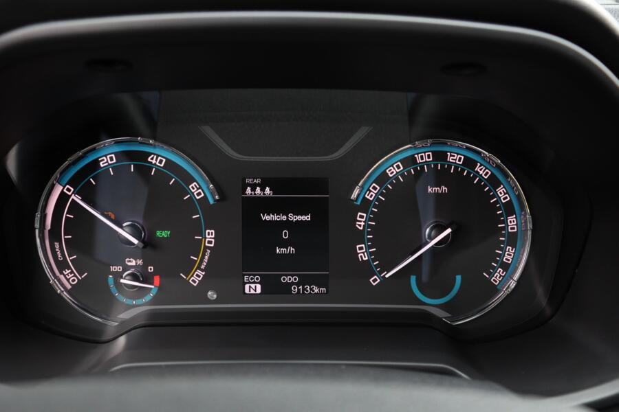 Maxus T90 met kenteken V-65-RBV – dashboard