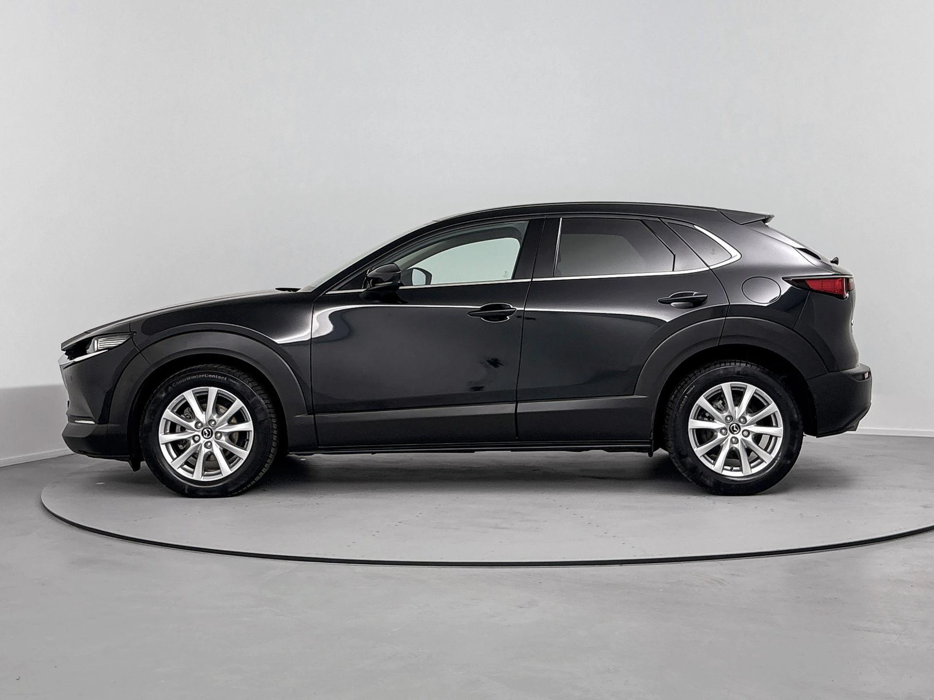 Mazda CX-30 met kenteken 52100 – autofoto 4