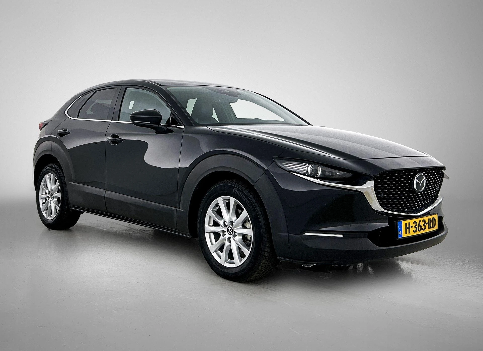 Mazda CX-30 met kenteken 52100 – autofoto 5