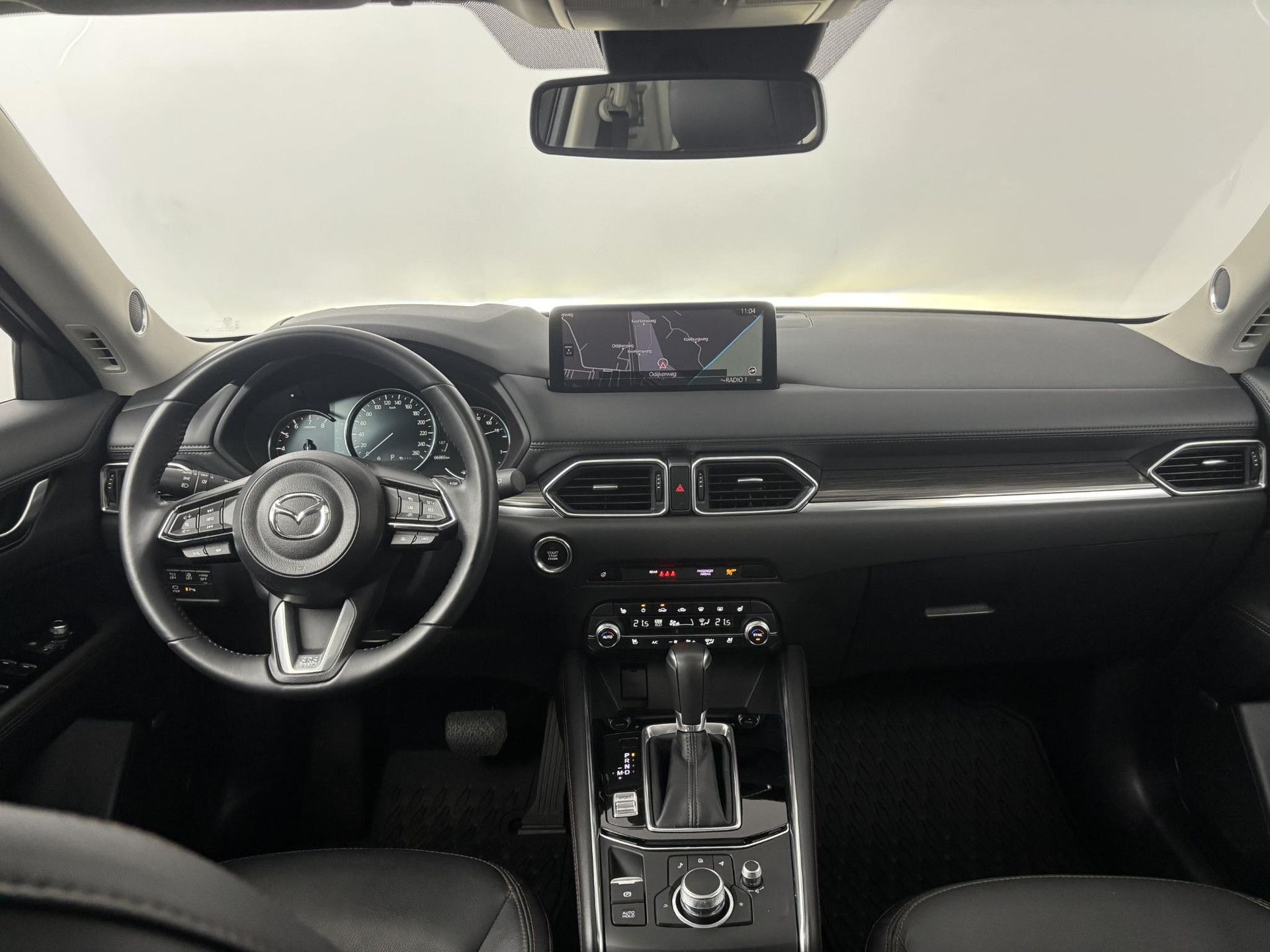 Mazda CX-5 met kenteken X-062-KH – interieur