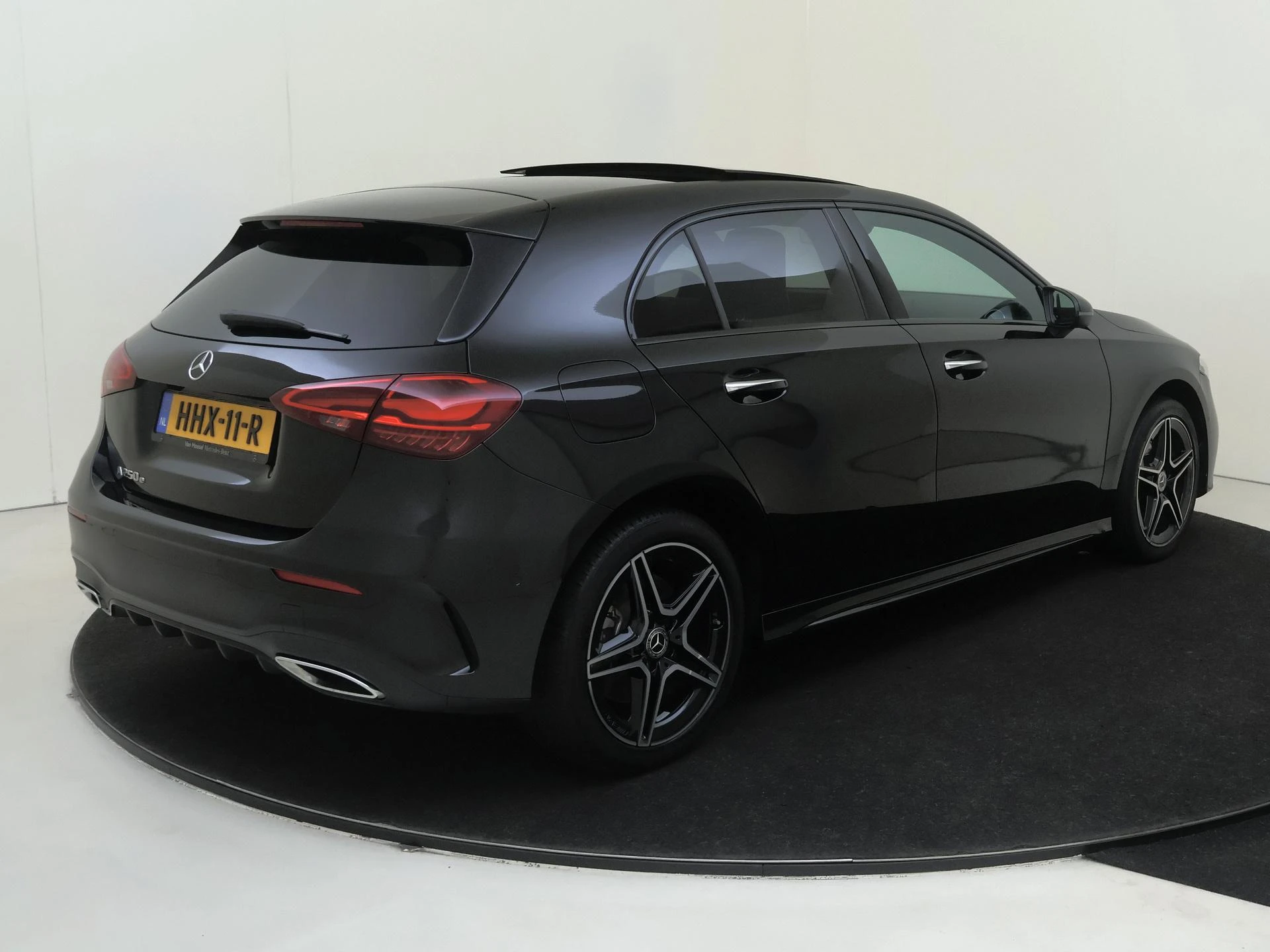 Mercedes-Benz A-Klasse met kenteken 08100 – autofoto 3