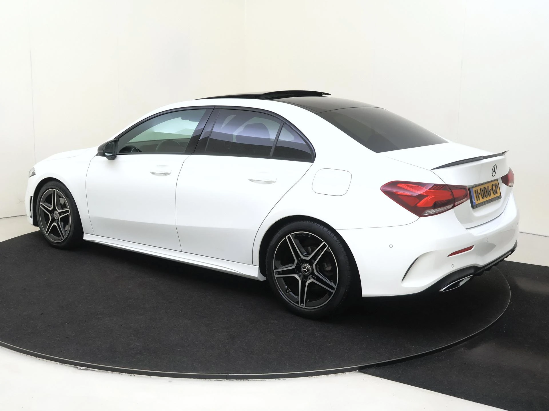 Mercedes-Benz A-Klasse met kenteken H-006-GP – autofoto 4