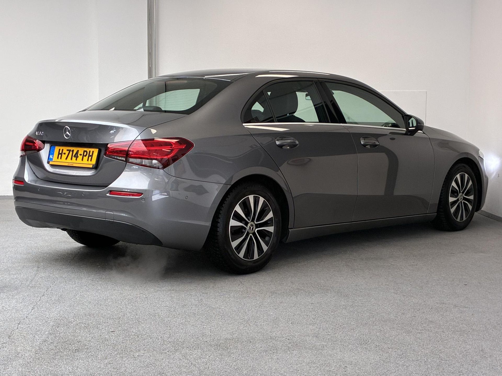 Mercedes-Benz A-Klasse met kenteken H-714-PH – achteraanzicht