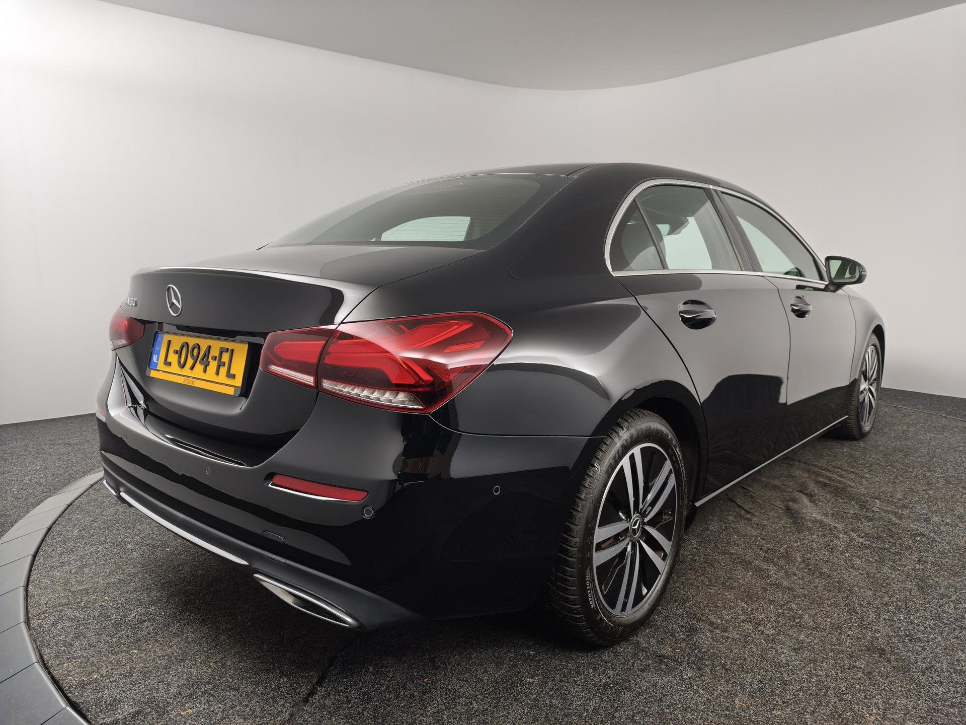 Mercedes-Benz A-Klasse met kenteken L-094-FL – achteraanzicht