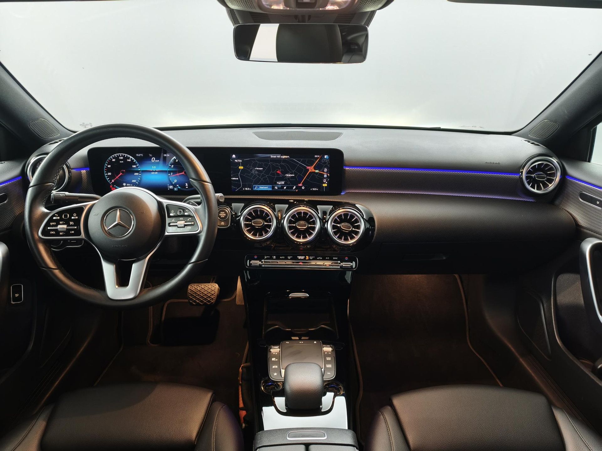 Mercedes-Benz A-Klasse met kenteken L-094-FL – interieur