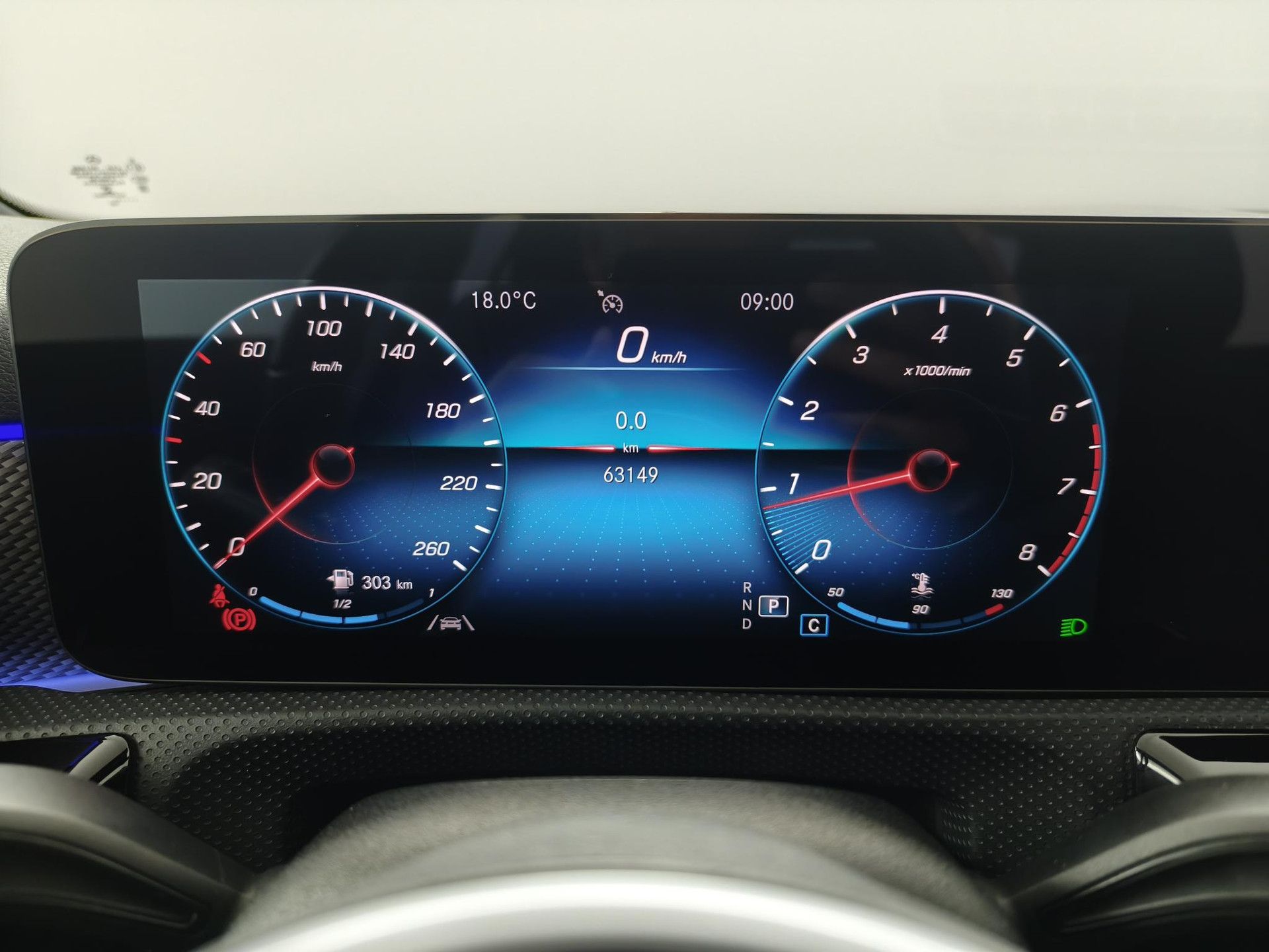 Mercedes-Benz A-Klasse met kenteken L-094-FL – dashboard