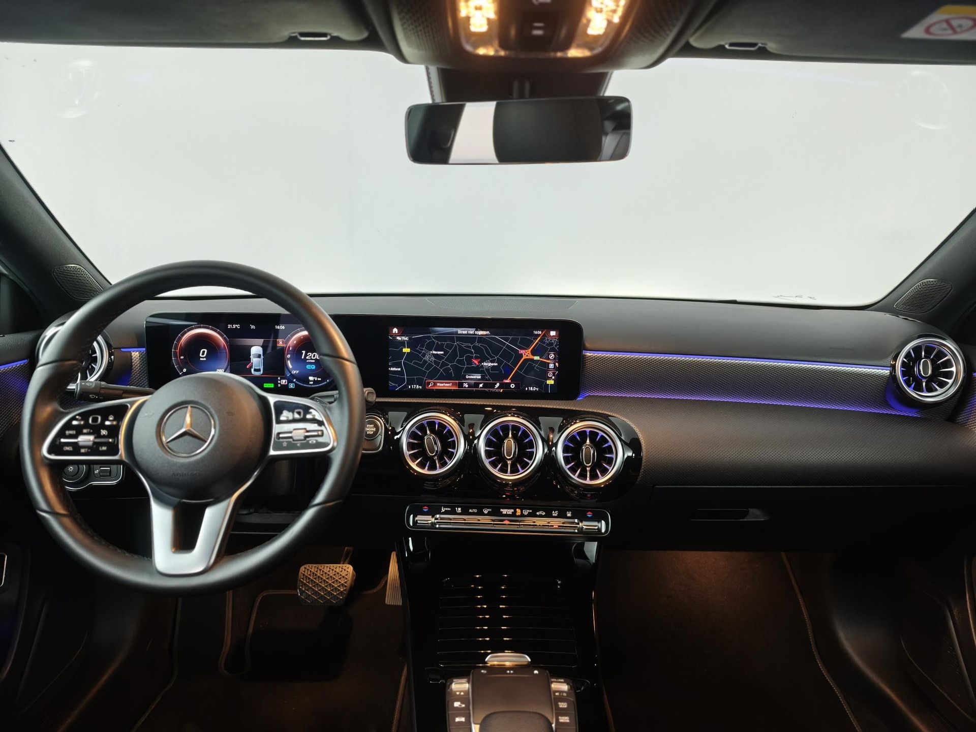 Mercedes-Benz A-Klasse met kenteken P-543-HG – interieur