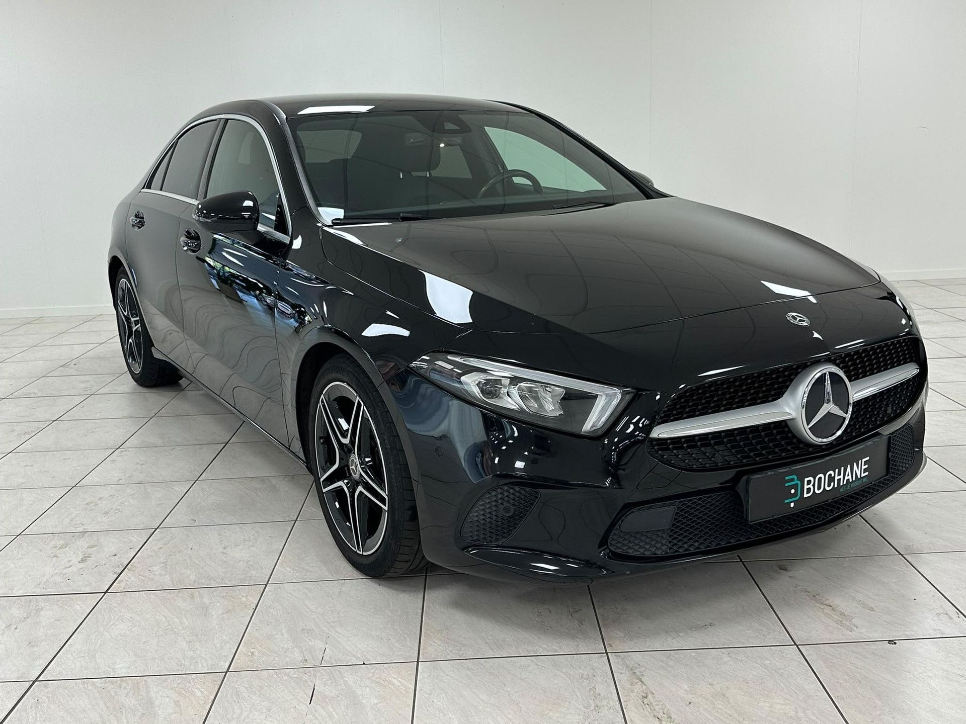Mercedes-Benz A-Klasse met kenteken X-001-SV – detailfoto