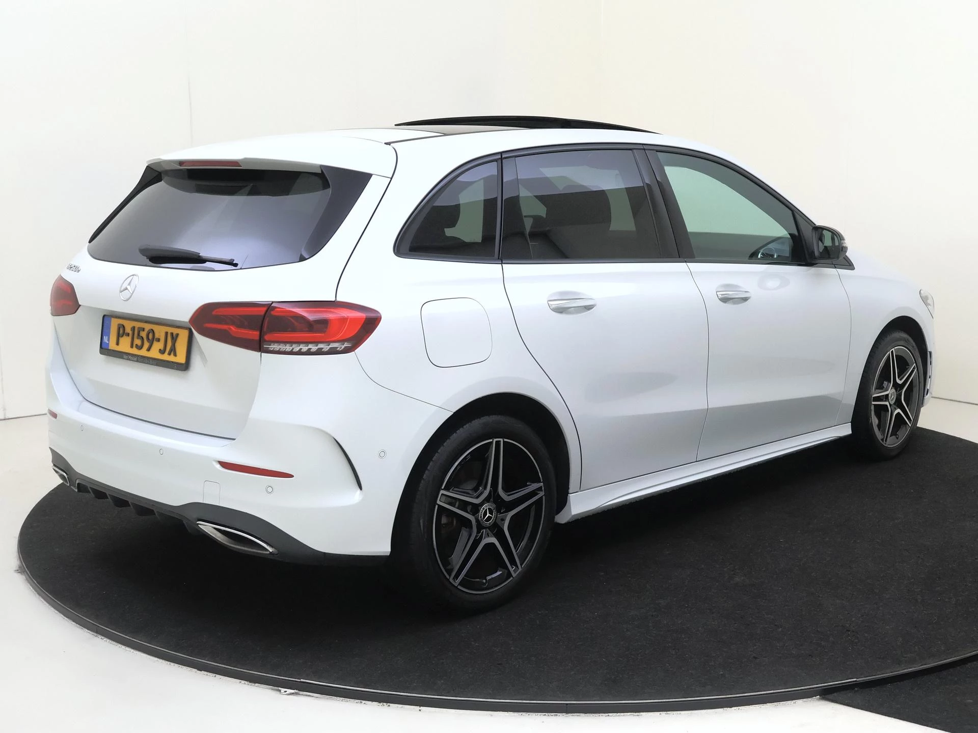Mercedes-Benz B-Klasse met kenteken 11100 – autofoto 5