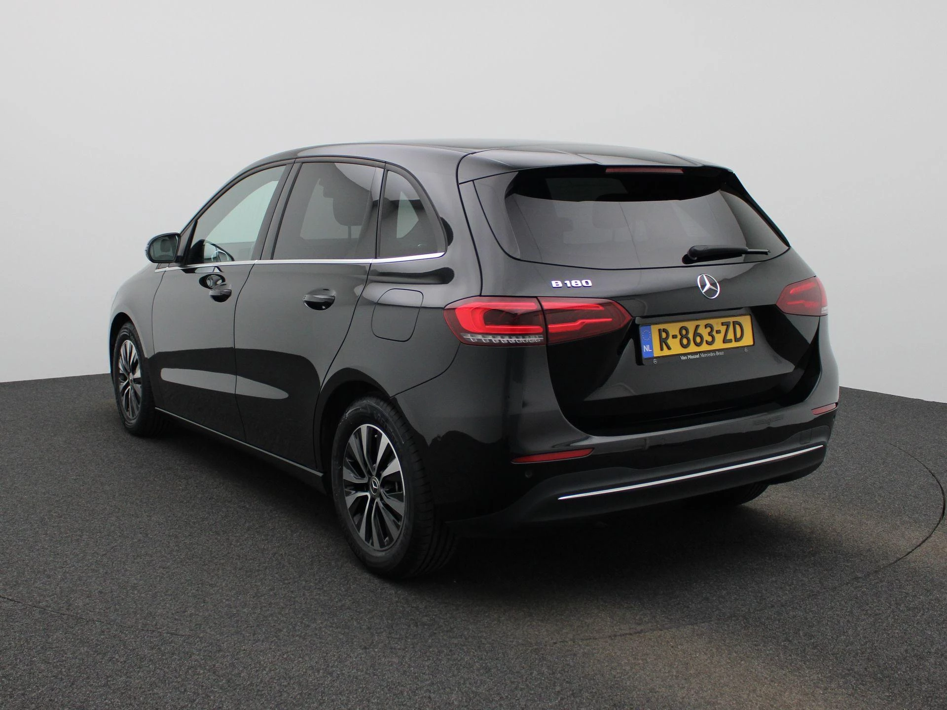 Mercedes-Benz B-Klasse met kenteken R-863-ZD – autofoto 4