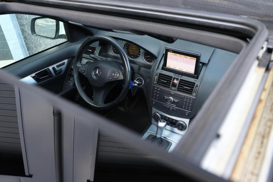 Mercedes-Benz C-Klasse met kenteken 59-ZG-KH – achteraanzicht